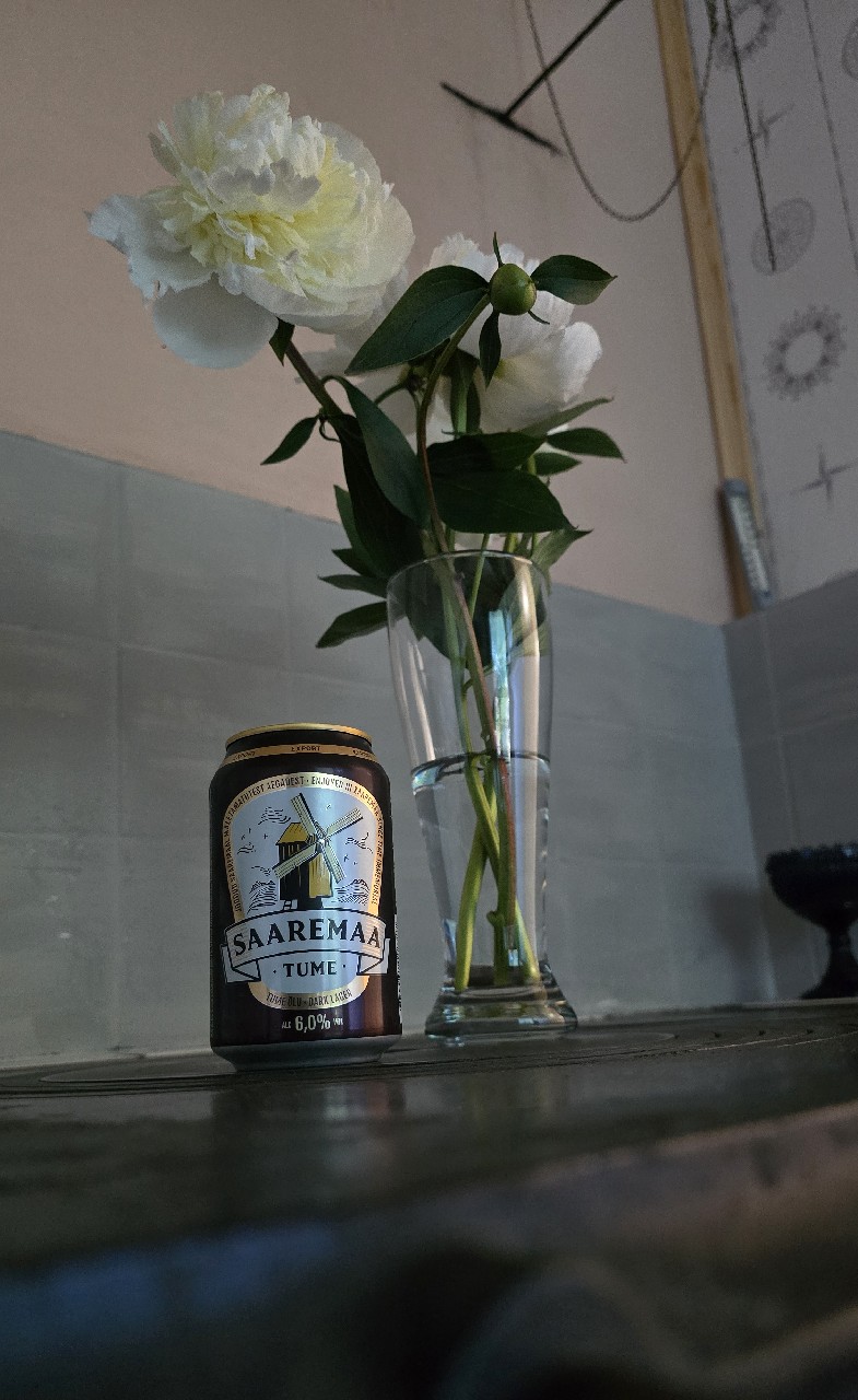 Saaremaa Tume, Estonia