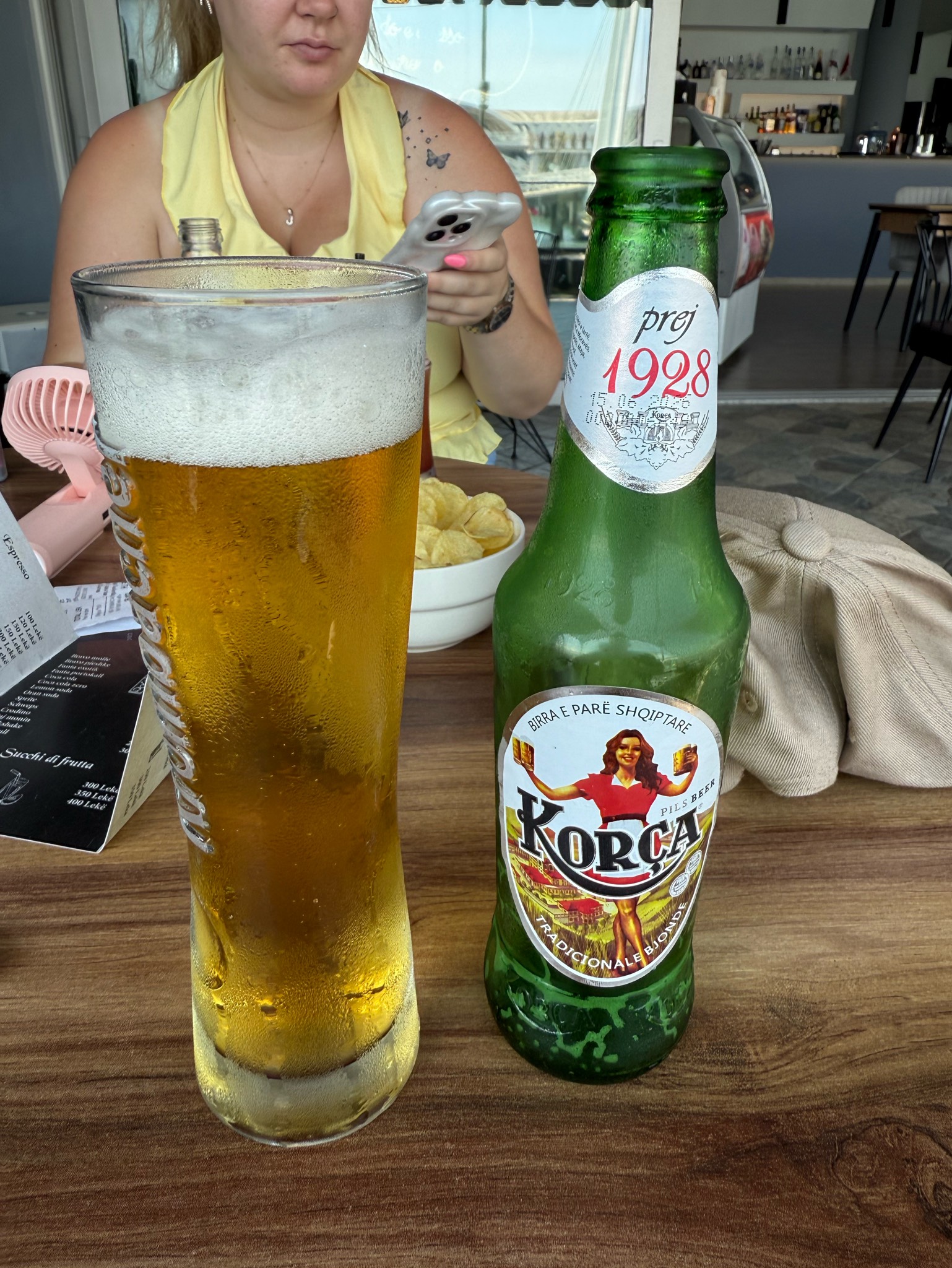 Korça Bjonde, Albania