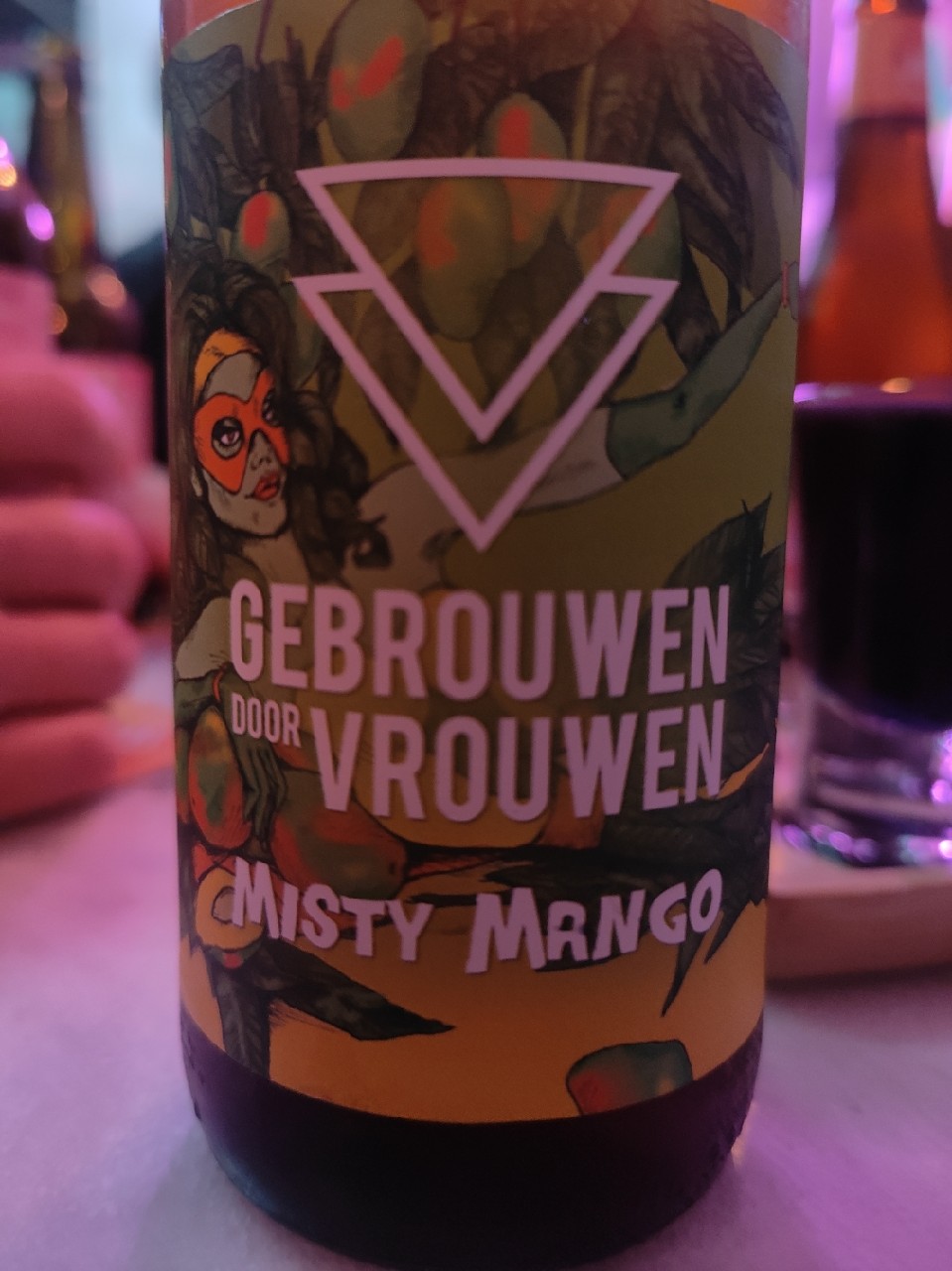 Misty Mango, Gebrouwen Door Vrouwen