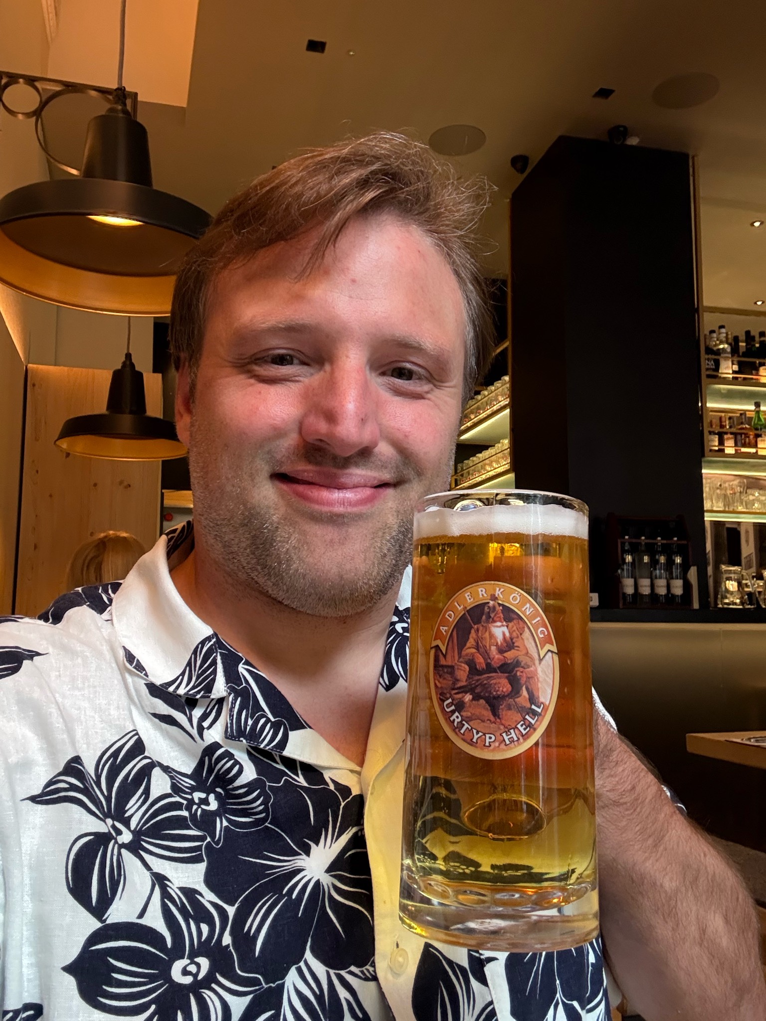 Adlerkönig Urtyp Hell, Privatbrauerei Höss der Hirschbräu