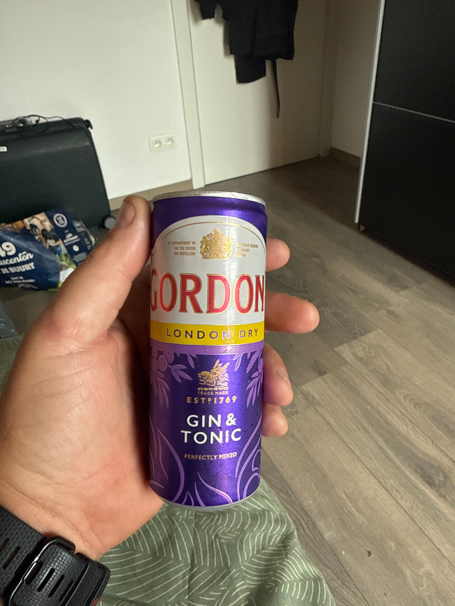 Gordon's London Dry Gin & Tonic, Alexander Gordon & Co