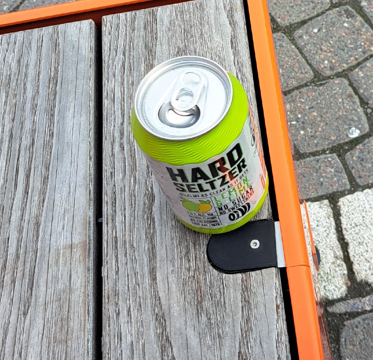 Hard Seltzer Lemon & Lime, Finland