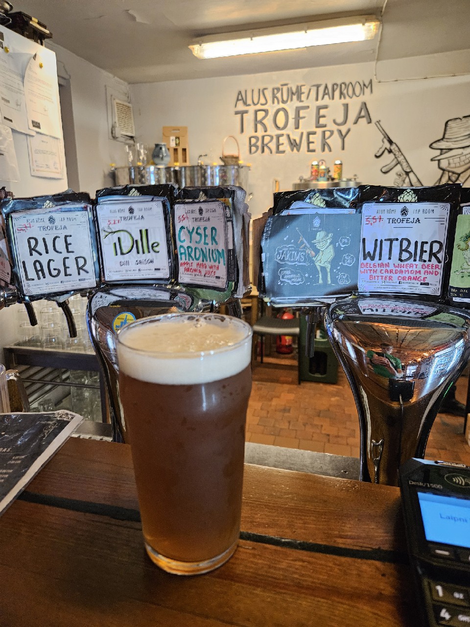 Mani Sauc Jakims, Latvia