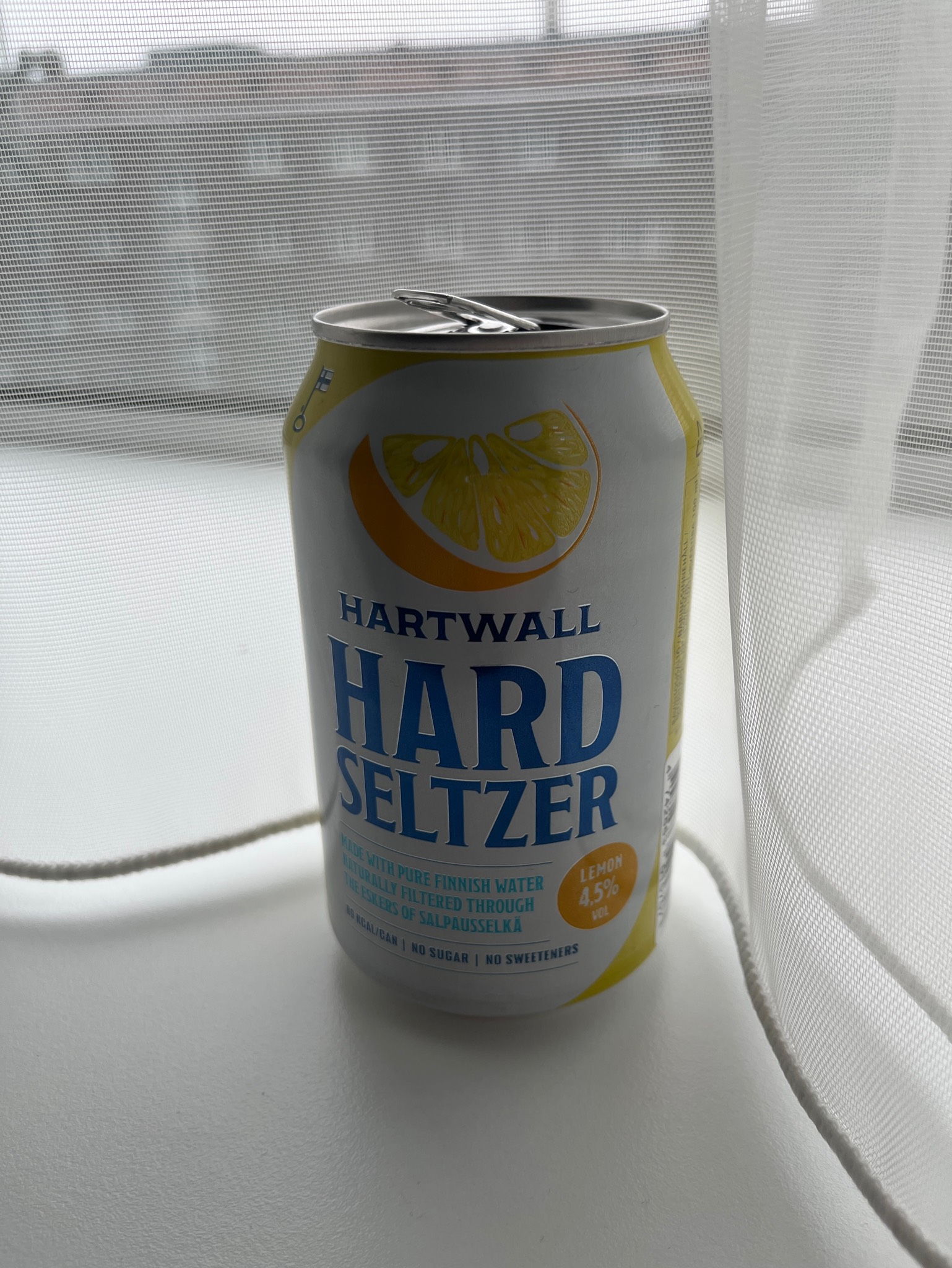 Hard Seltzer Lemon, Finland