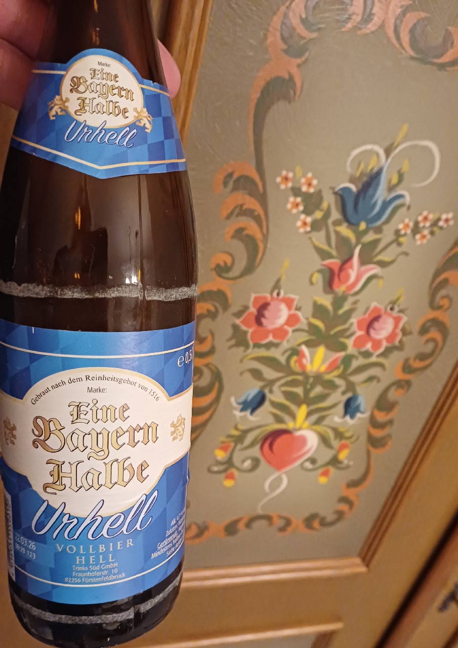 Eine Bayern Halbe Urhell, M.Hubauer GmbH München Gräfelfing