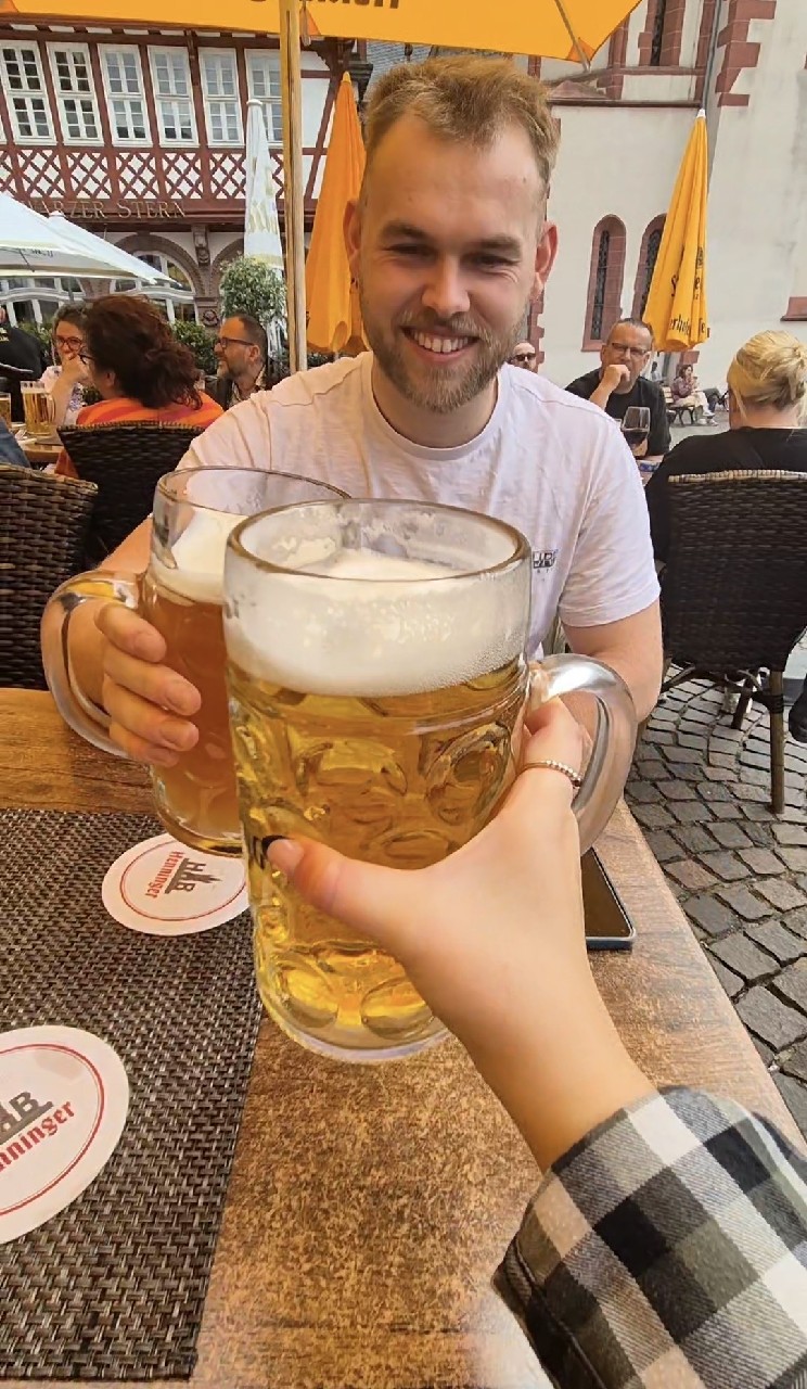 Schöfferhofer Hefeweizen, Schöfferhofer Weizenbier GmbH