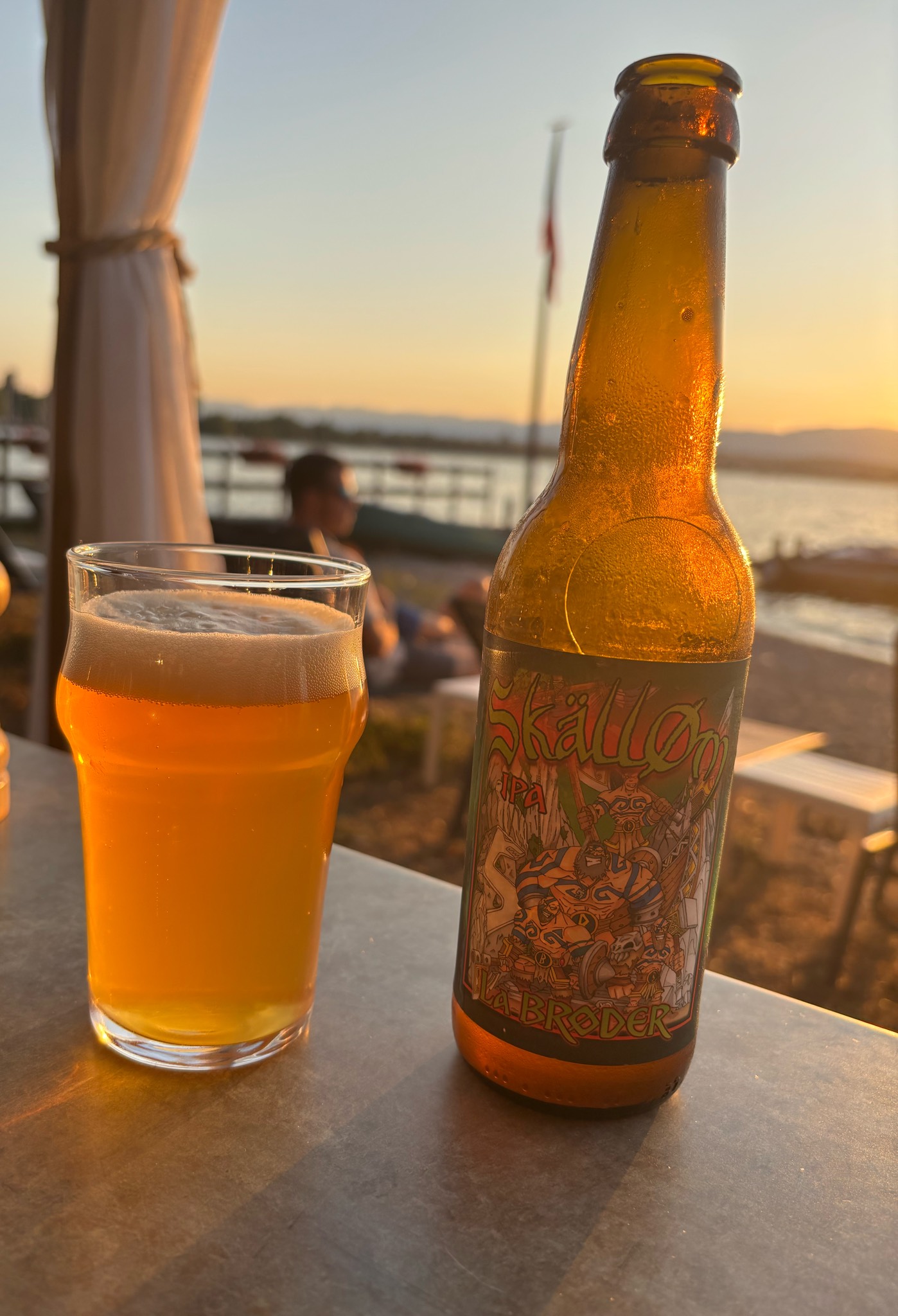 La Brøder, Skälløm