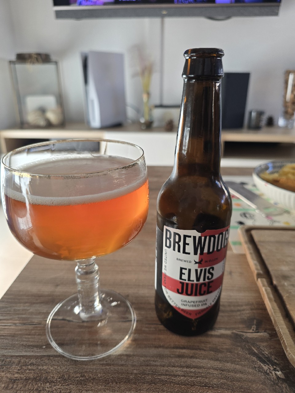 Elvis Juice, Scotland