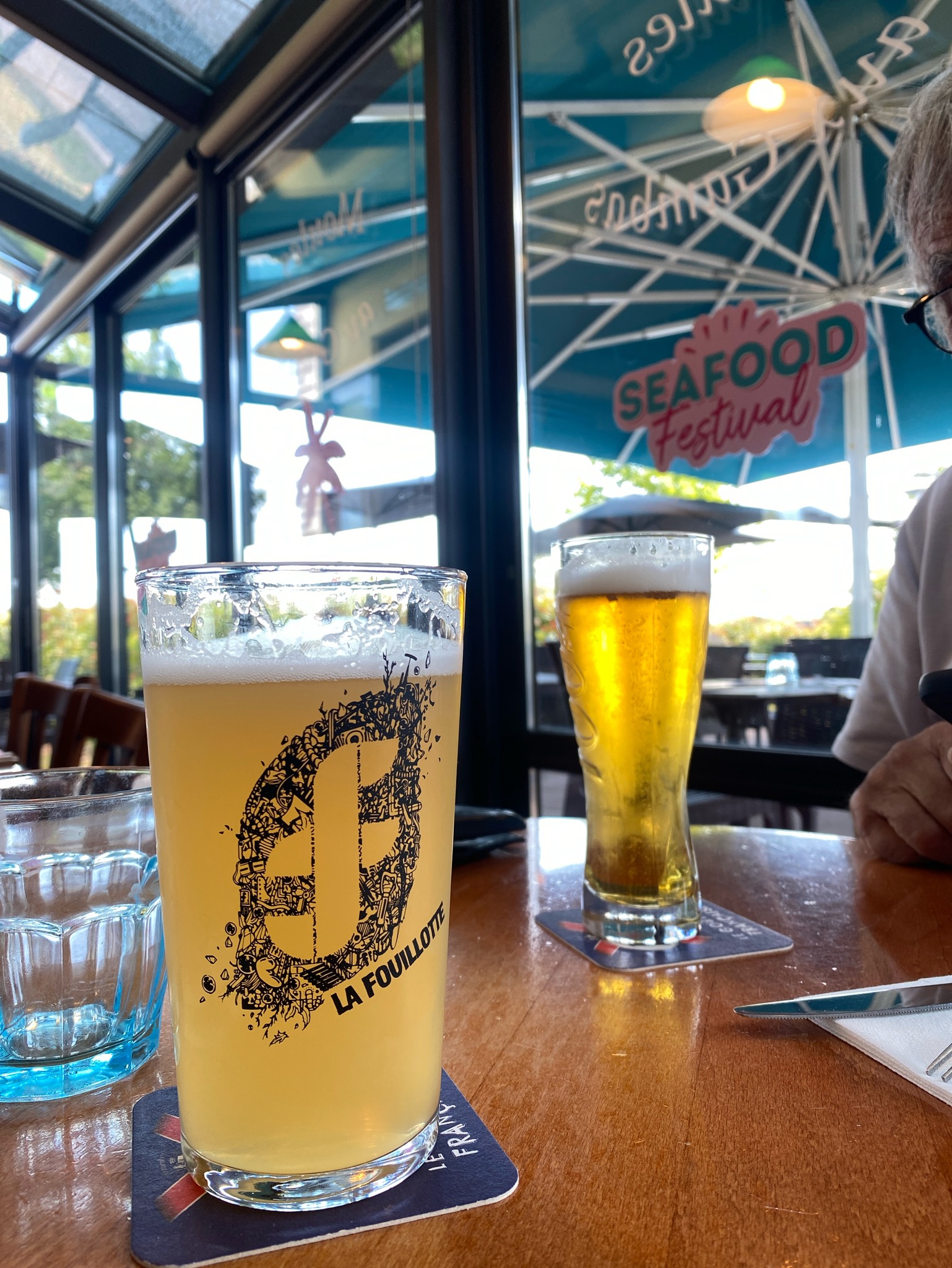 White Shadow, France