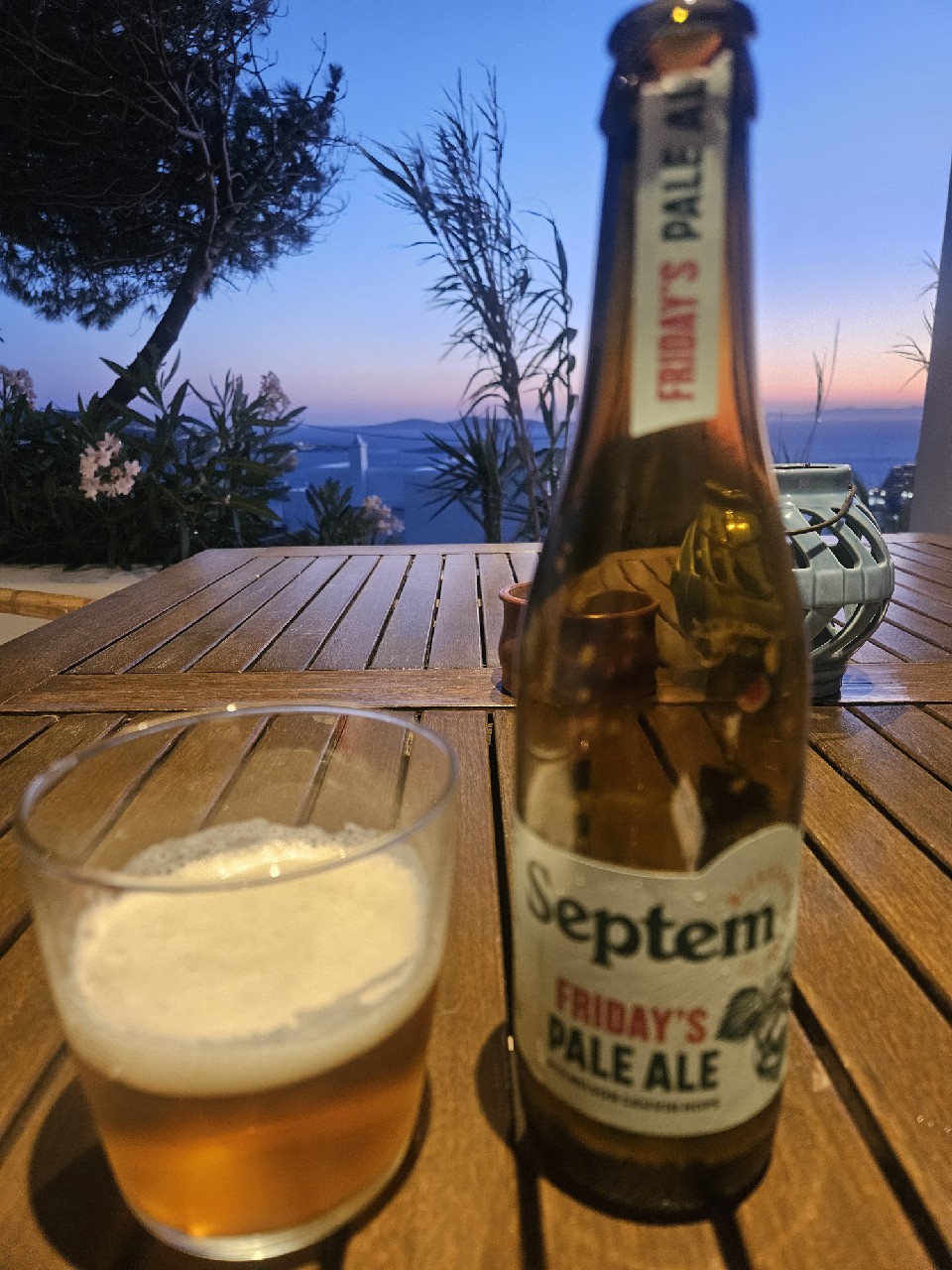 Friday's Pale Ale, Greece