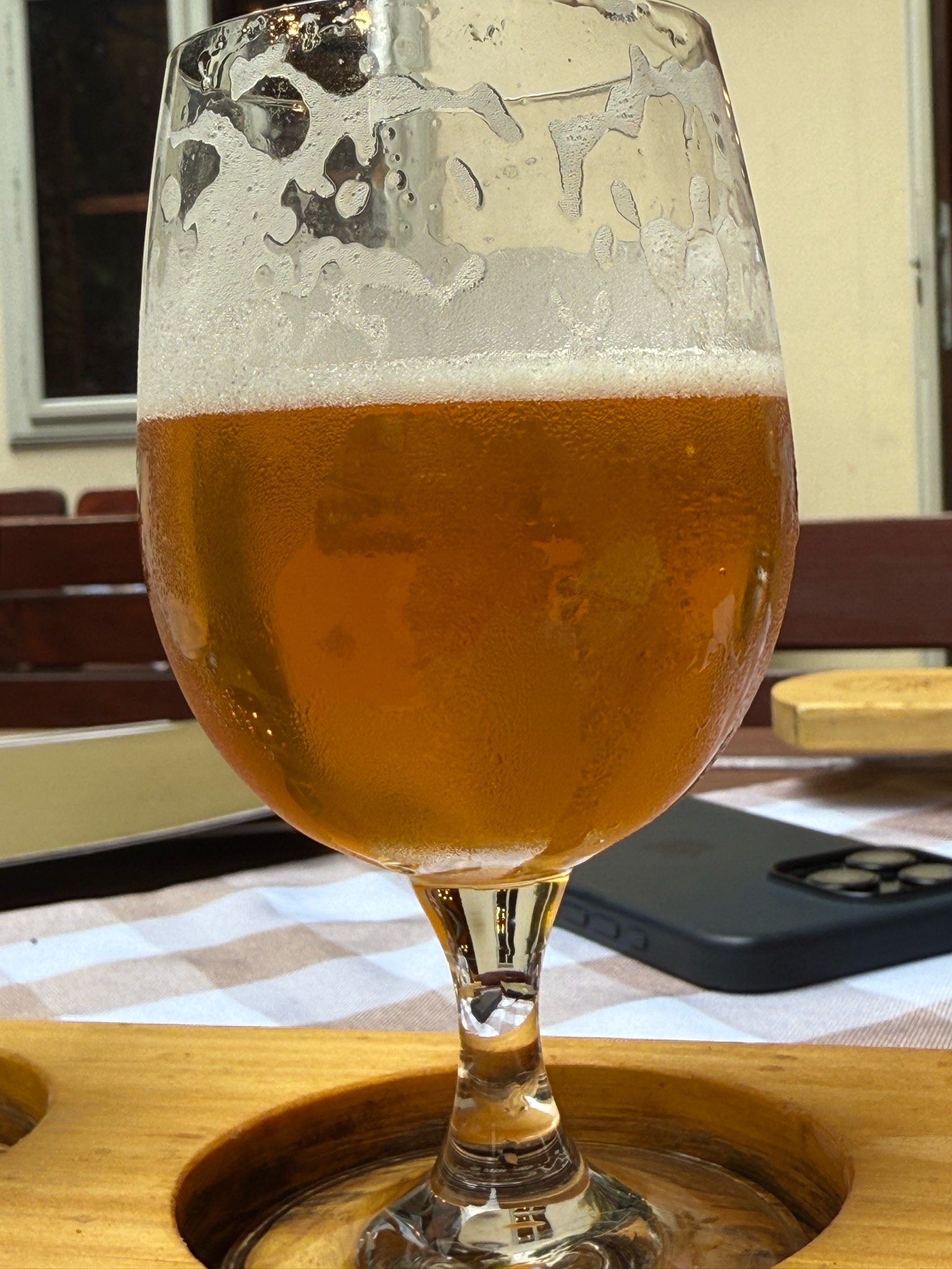 Satyr Apa 12, Sladovna