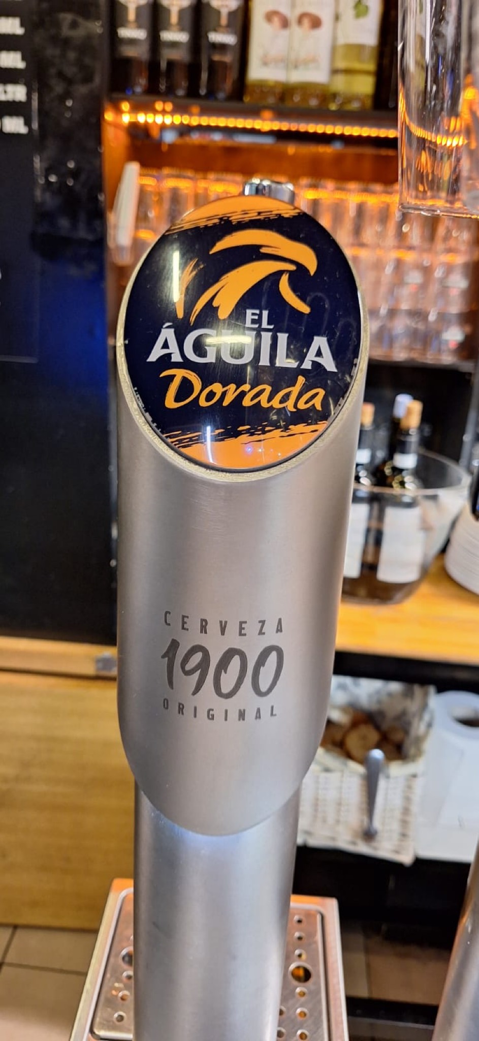 El Águila Dorada, Spain