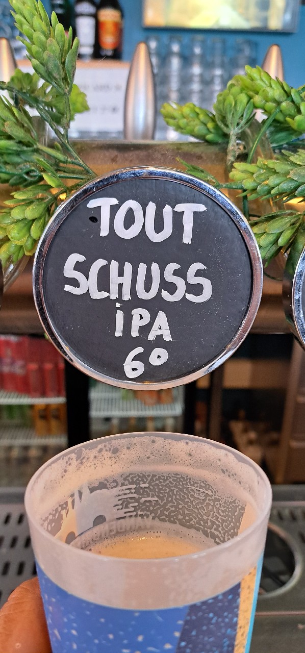 Tout Schuss, Une Petite Mousse