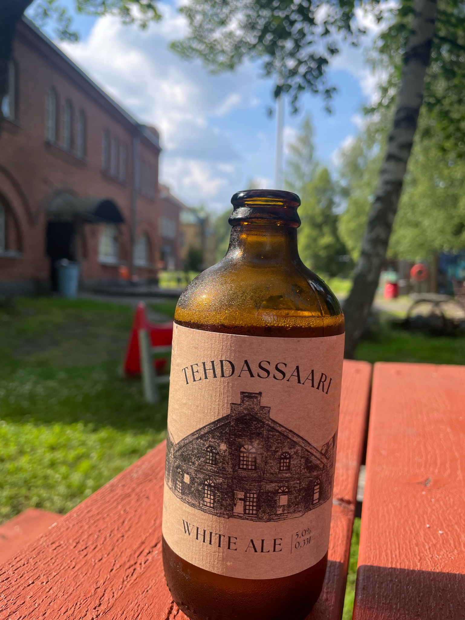 Tehdassaari White Ale, Narvan Kyläpanimo