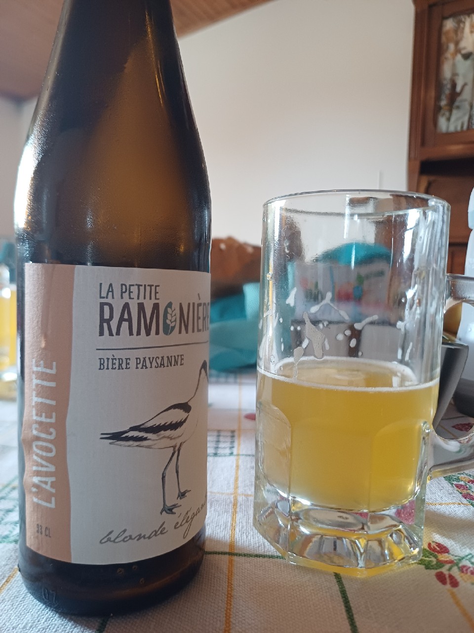 L'Avocette Blonde Élégante, France