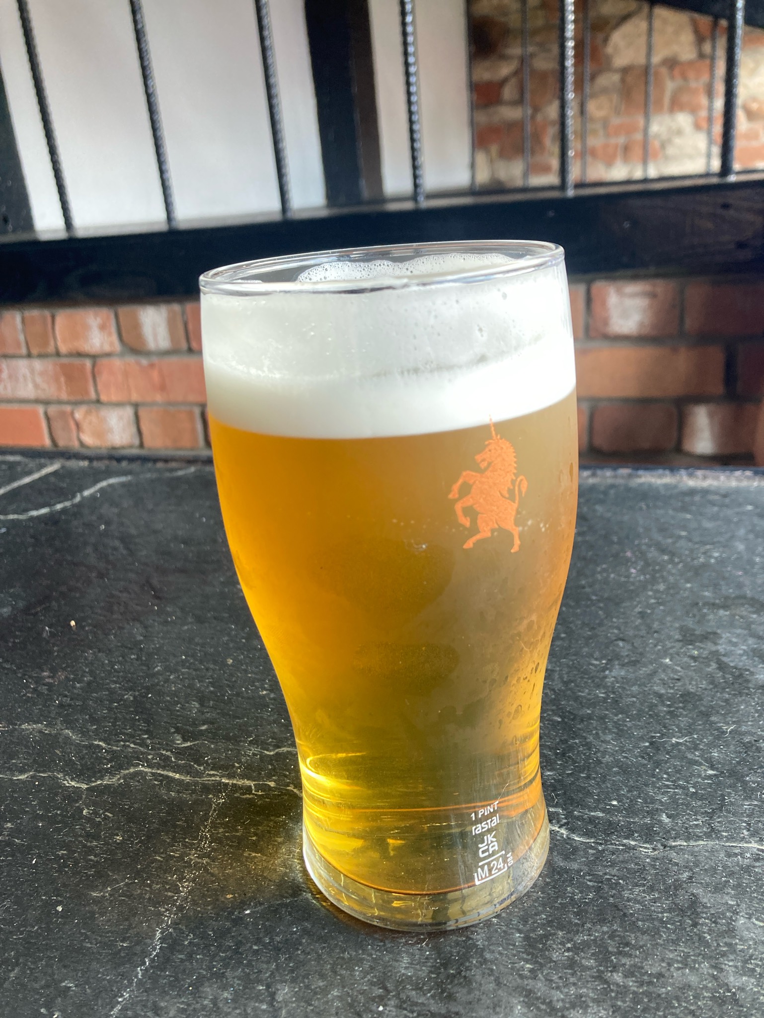 Dizzy Blonde Amarillo Pale Ale, Robinsons Brewery