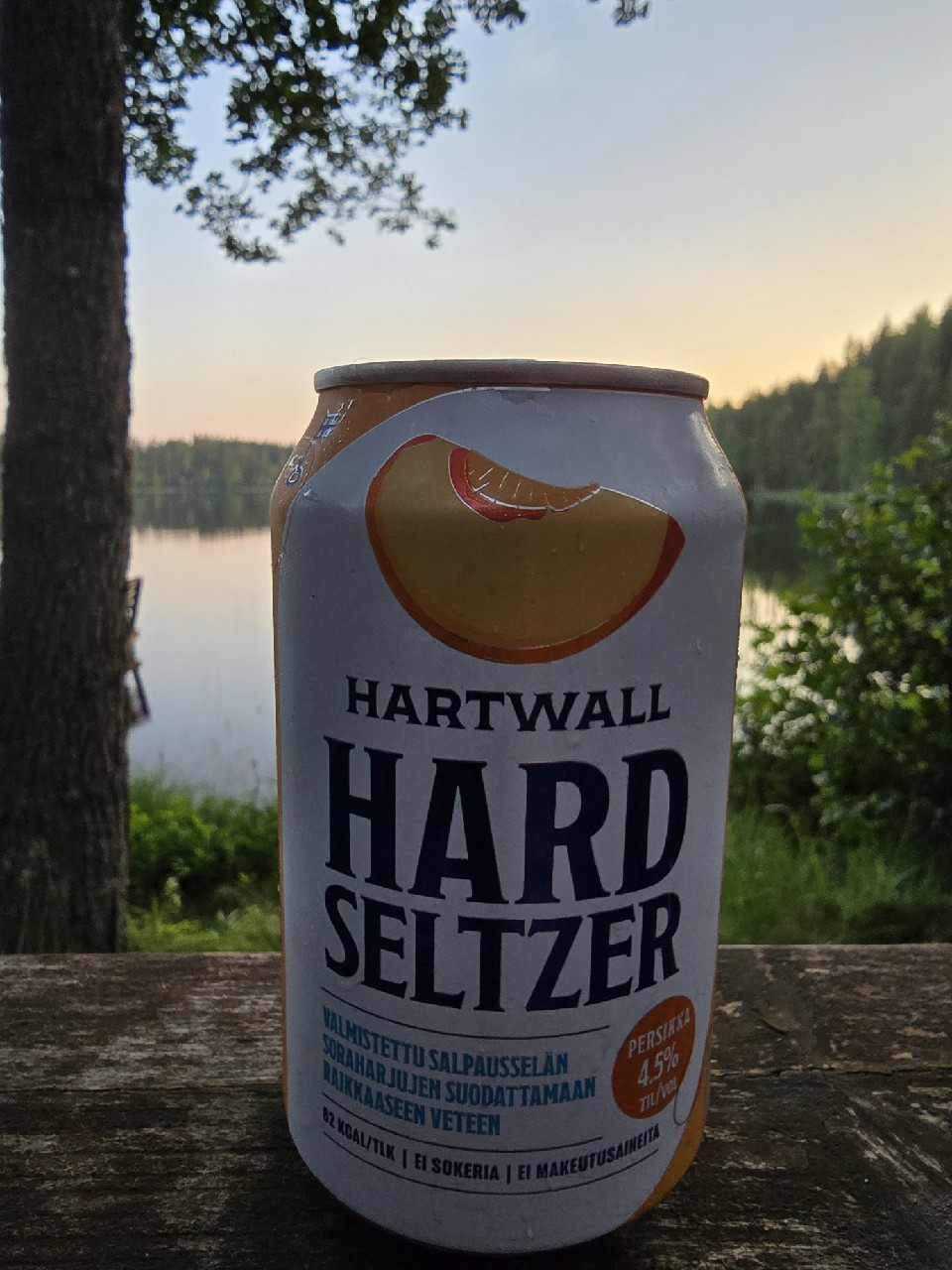 Hartwall Hard Seltzer Persikka, Finland