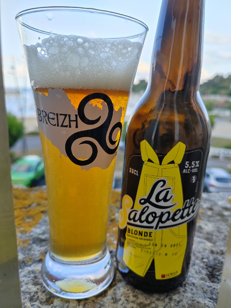 La Salopette Blonde, France