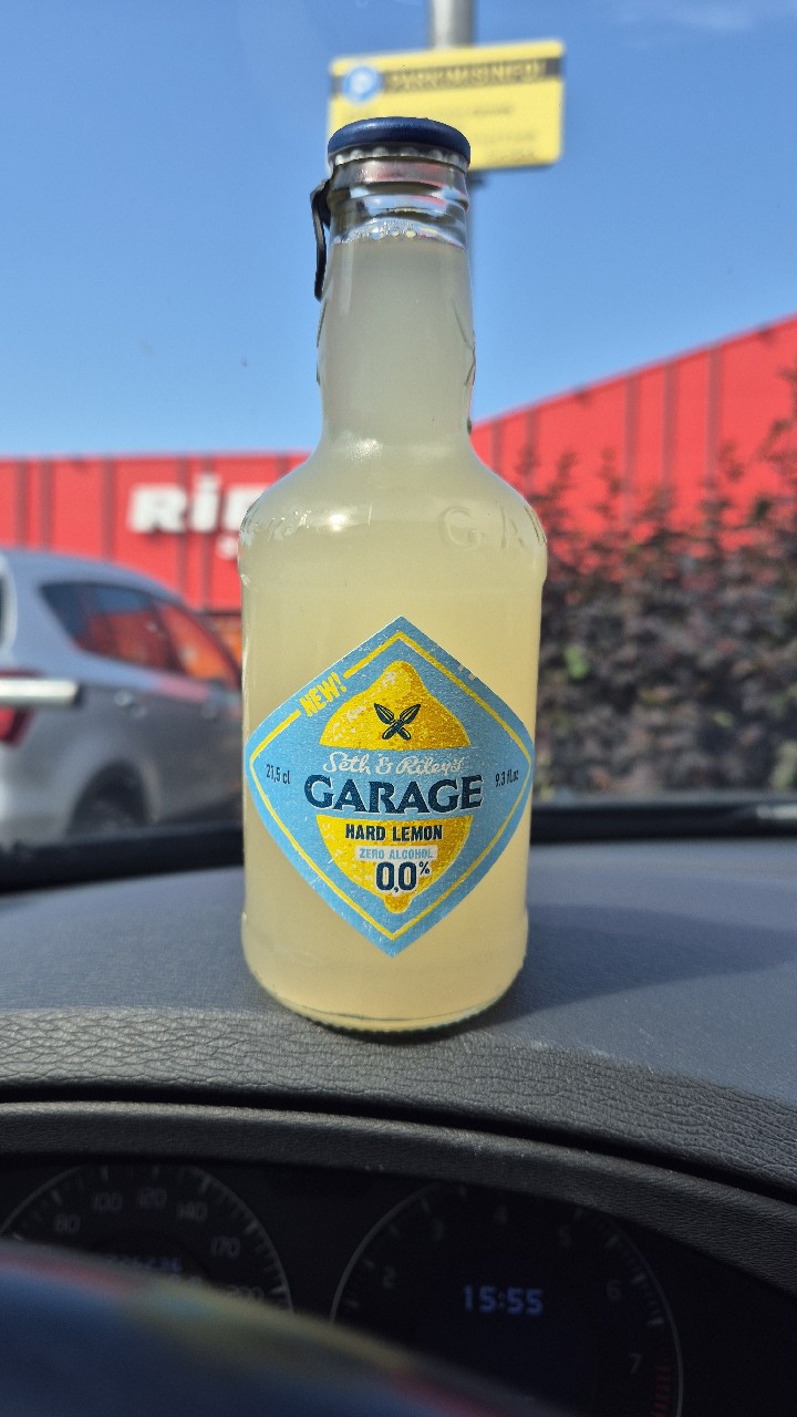 garage hard lemon, Estonia