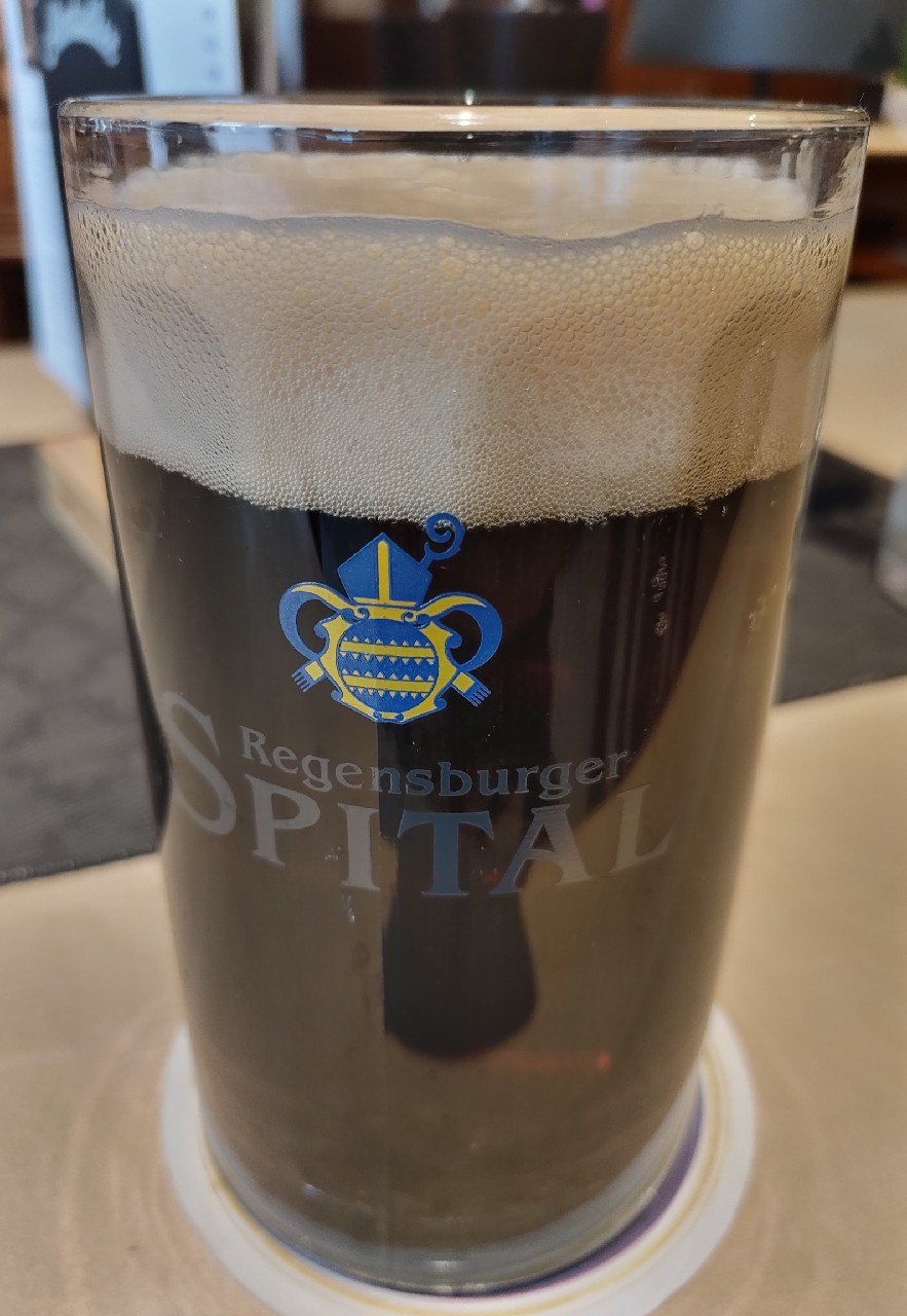 Spital Dunkles, Spitalbrauerei Regensburg
