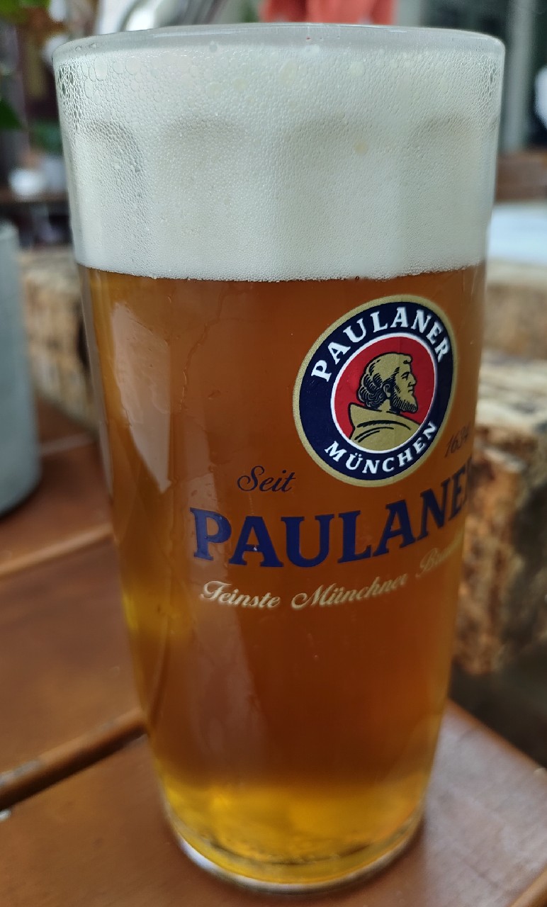 St. Emmeram Hell, Brauhaus am Schloss