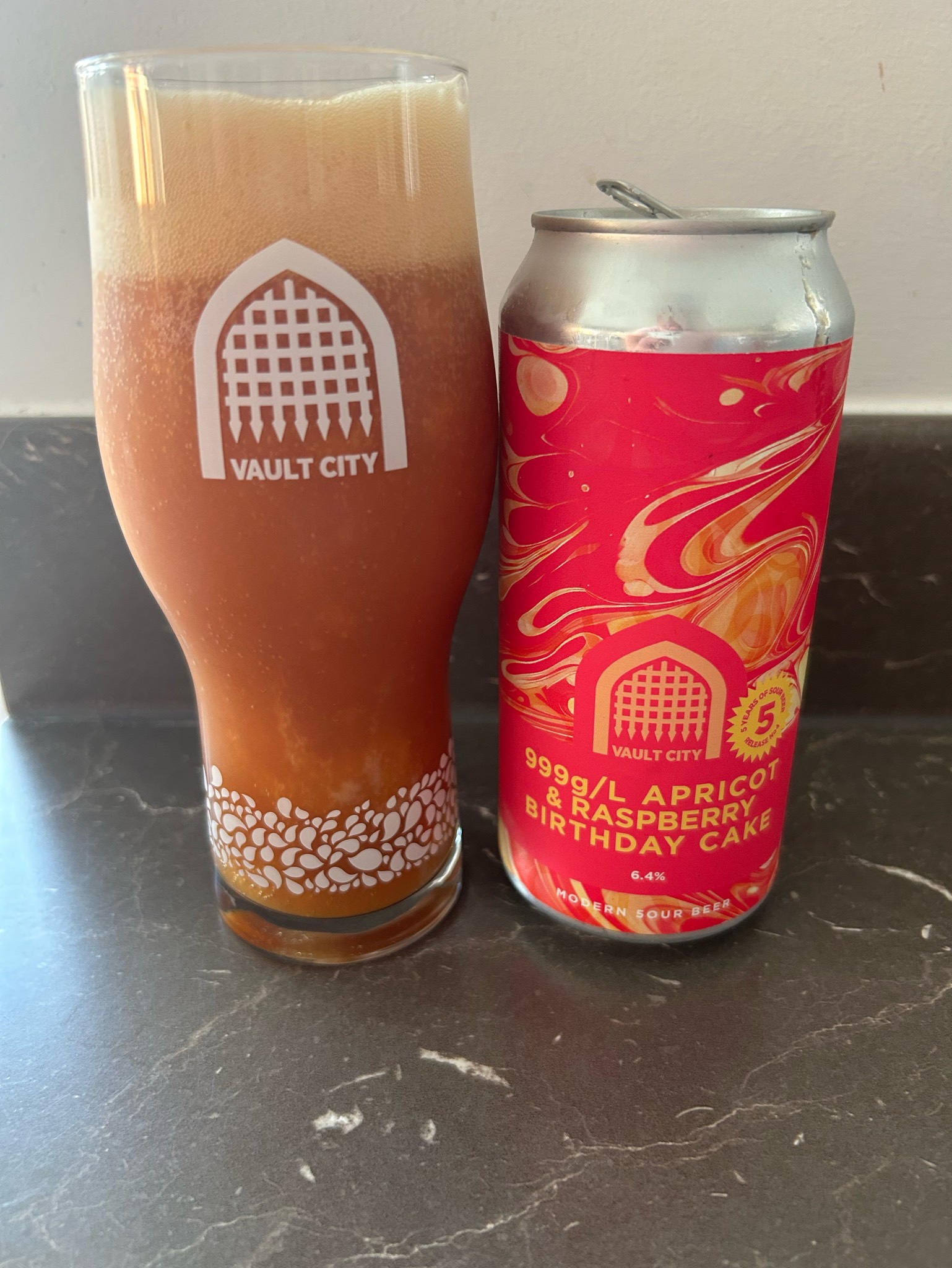 999g/L Apricot & Raspberry Birthday Cake, Scotland