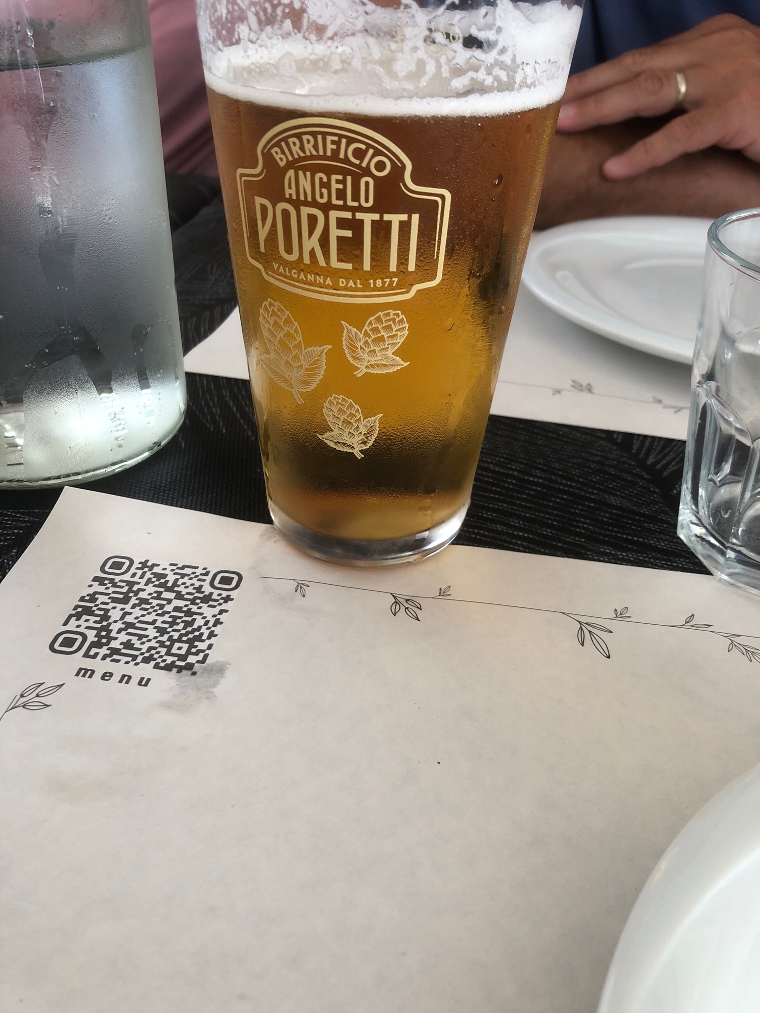 4 Luppoli Non Filtrata, Italy