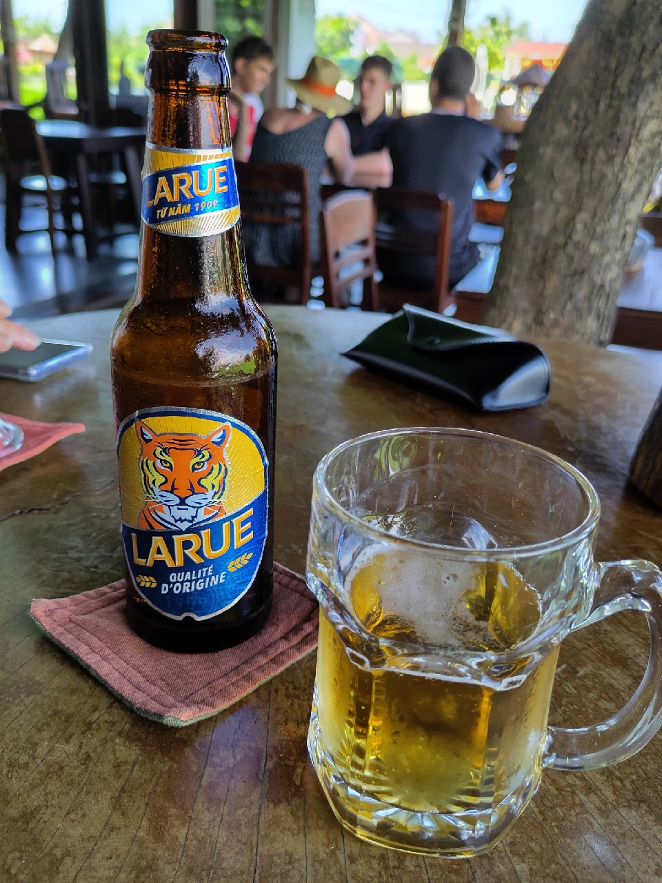 Biere Larue, Vietnam