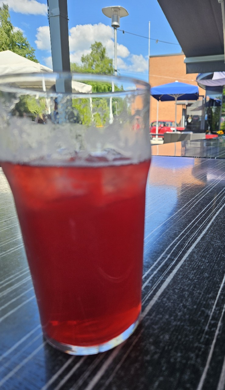 Blooming Berry Cooler Long Drink, Finland