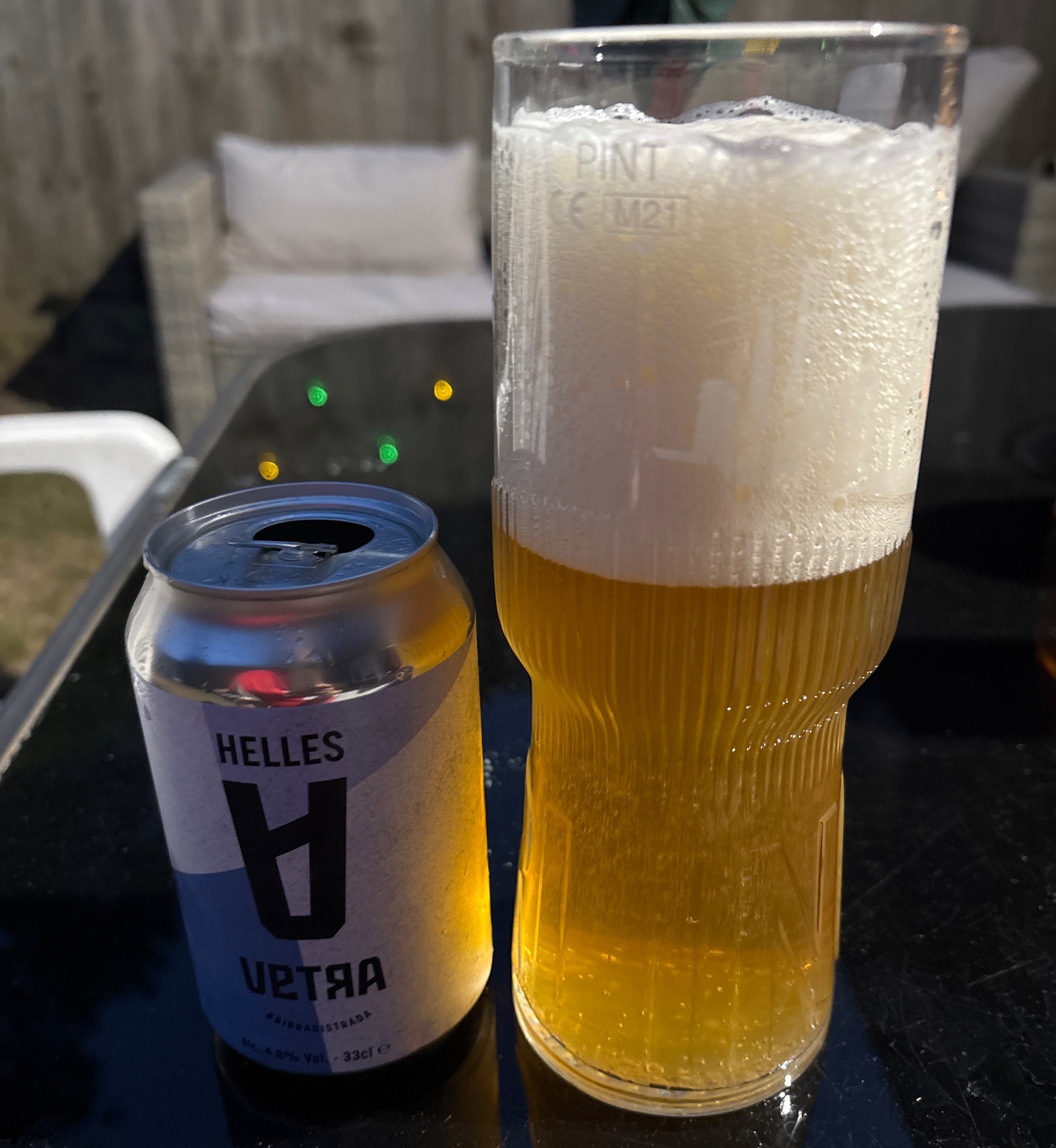 Vetra Helles, Italy