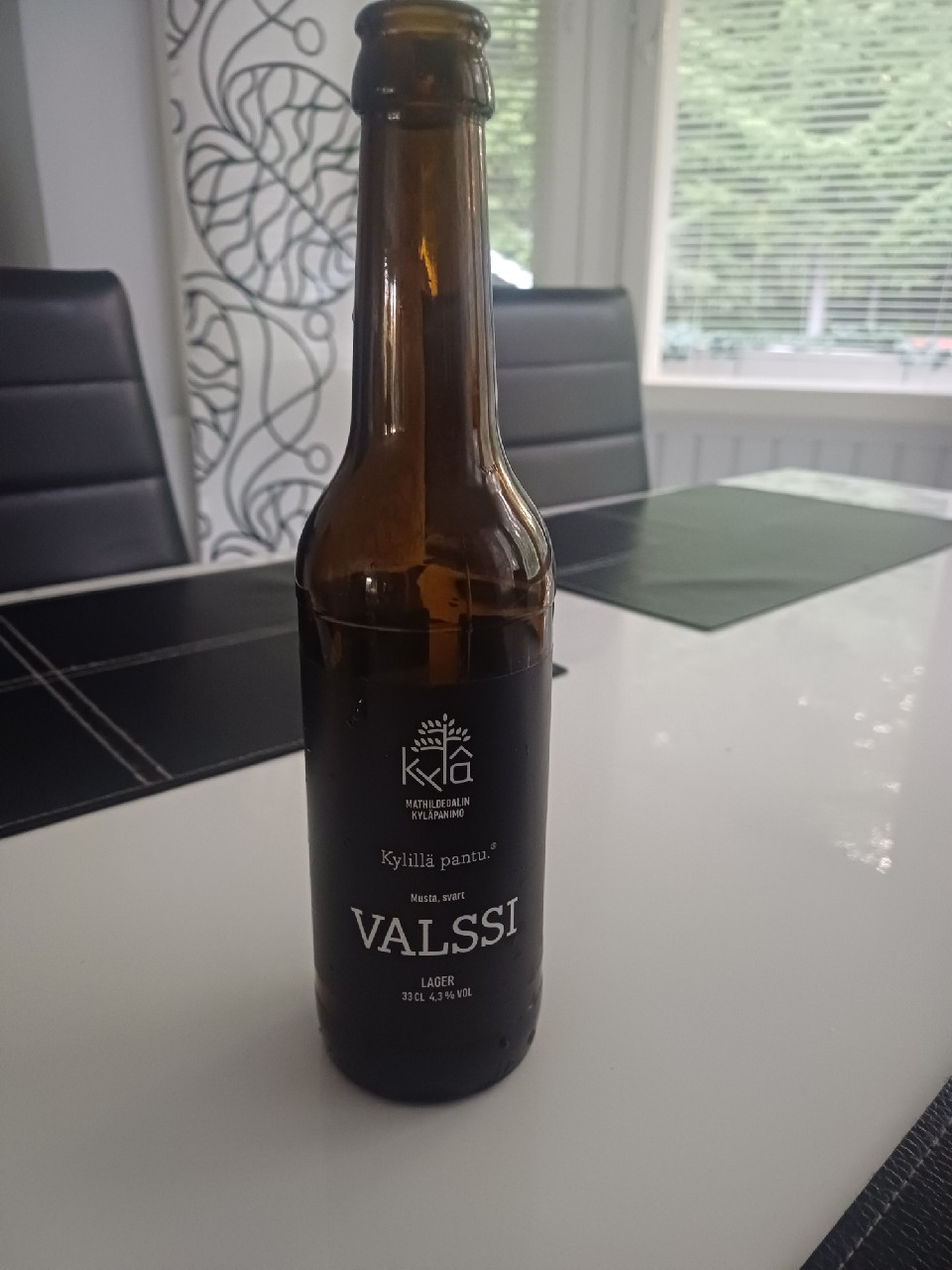 Luomu Musta Valssi 4.3%, Finland