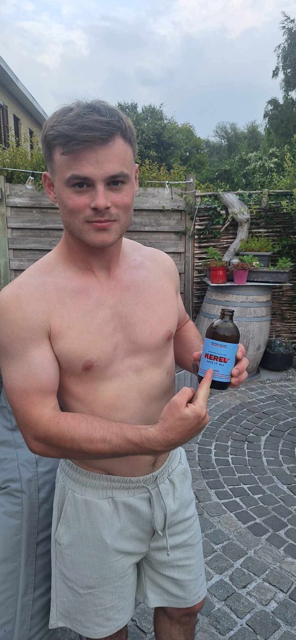 Kerel Kaishaku, Belgium