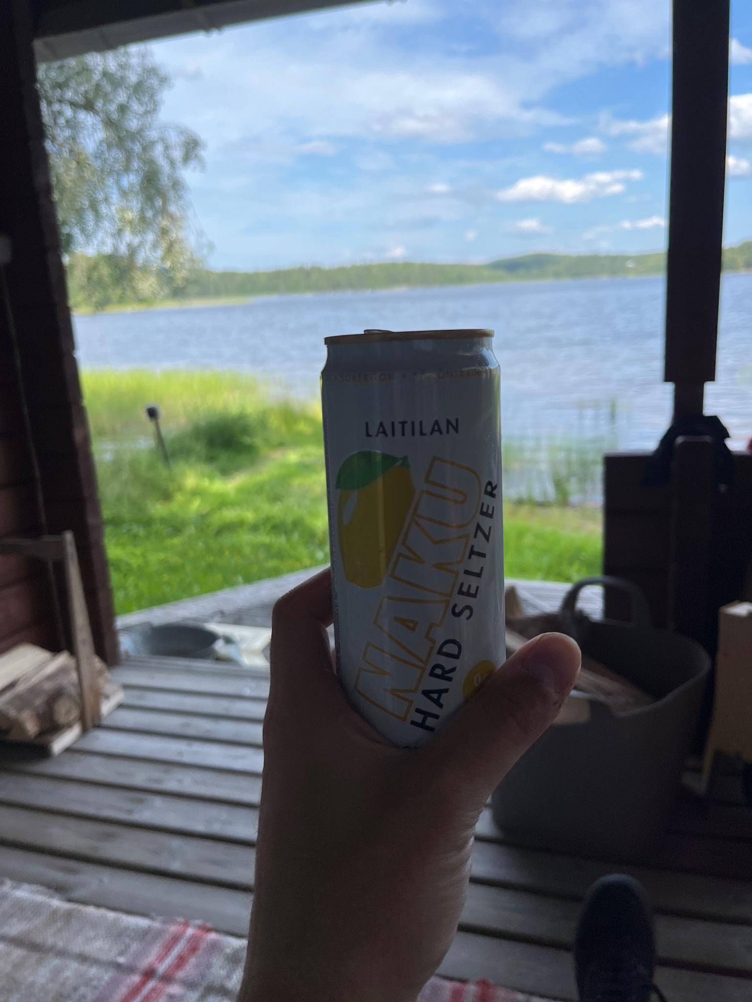 NAKU Hard Seltzer Lemon Sour, Finland
