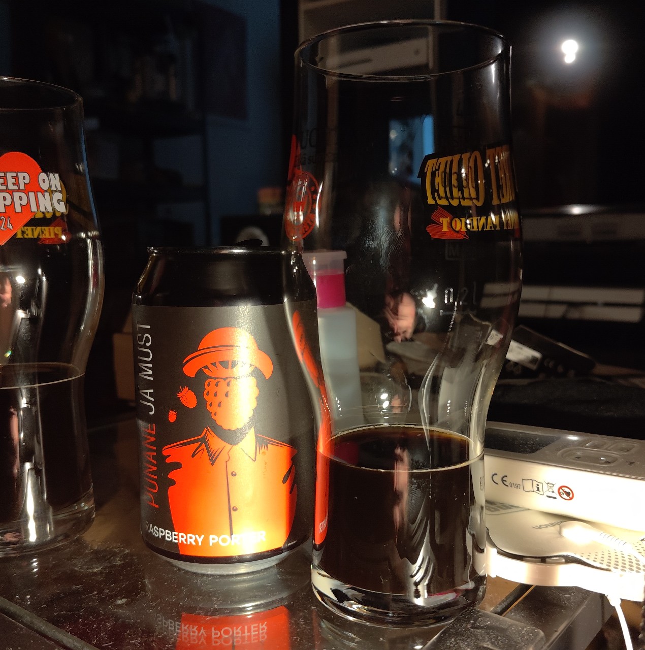 Punane ja Must, Estonia