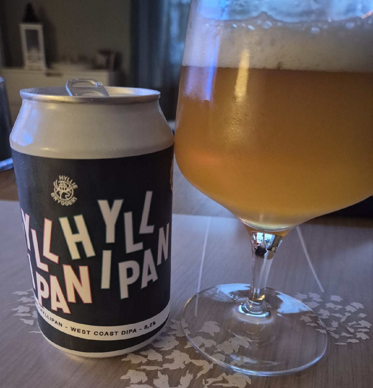 Dubbel hyllipan, Sweden