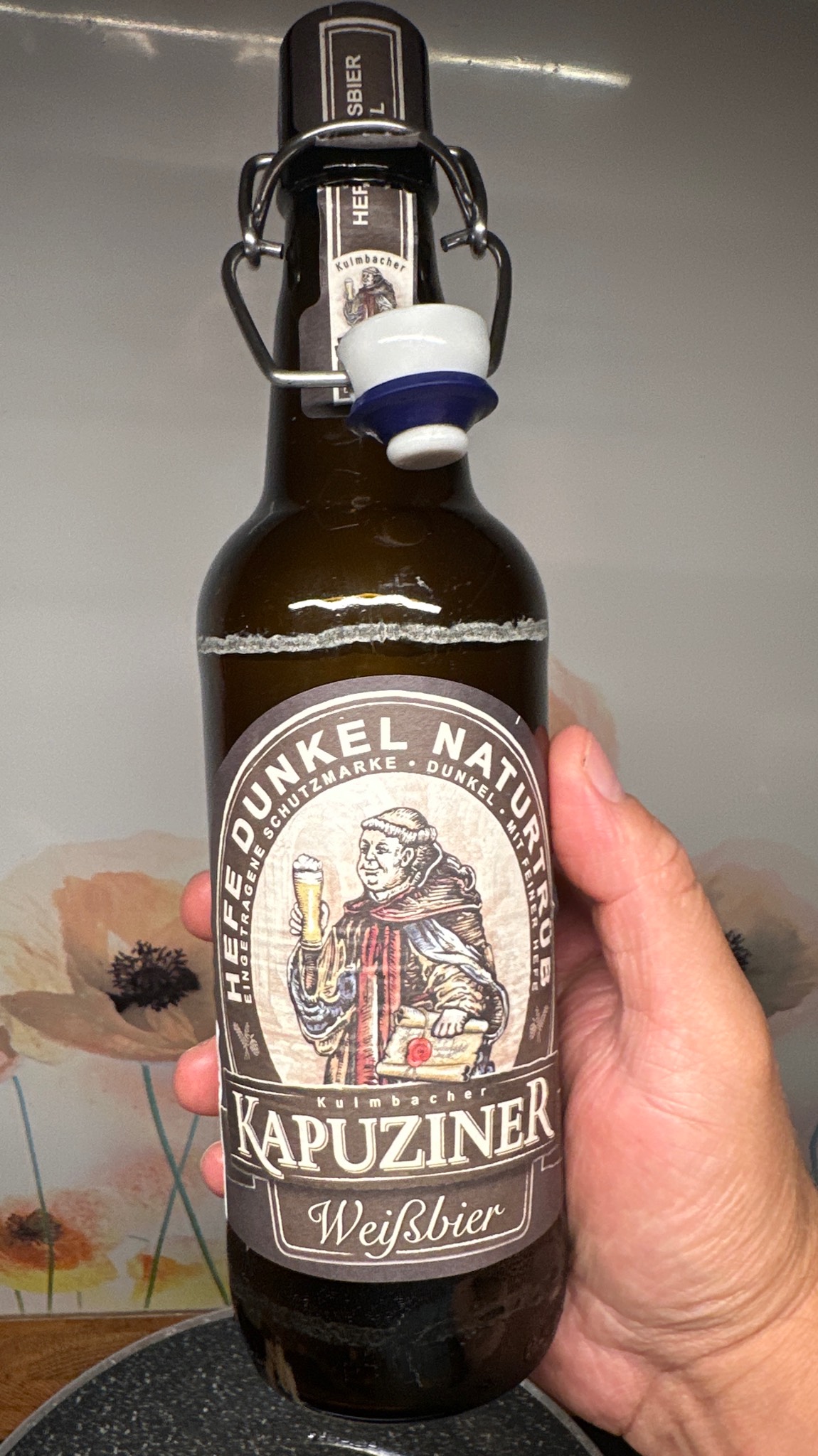 Kapuziner Weißbier Hefe Dunkel Naturtrüb, Germany