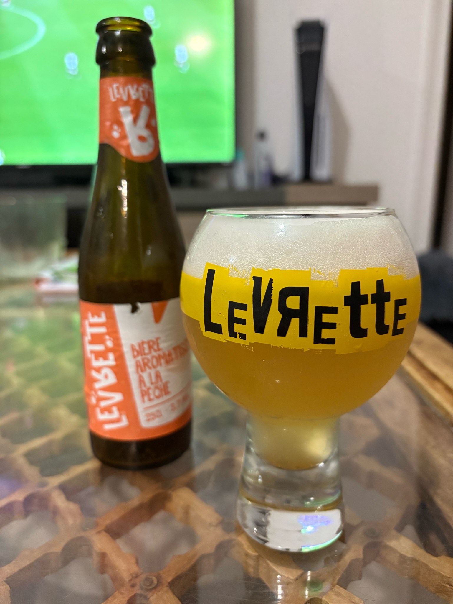 Levrette Pêche, France