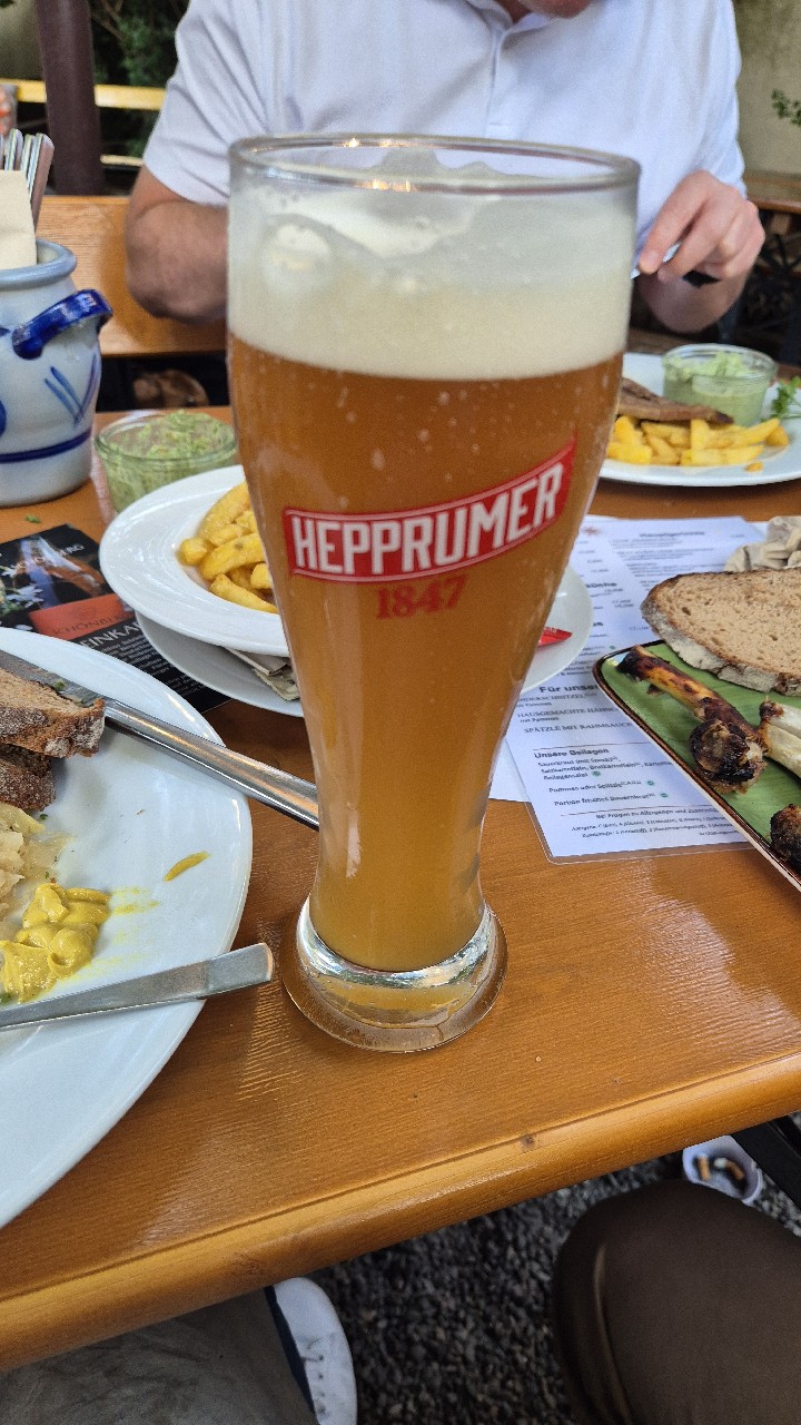 Hepprumer Weizen, Halber Mond Brauerei