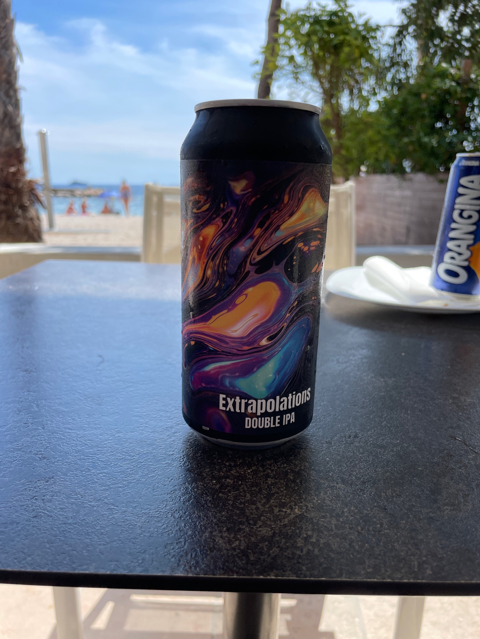 Extrapolations, France