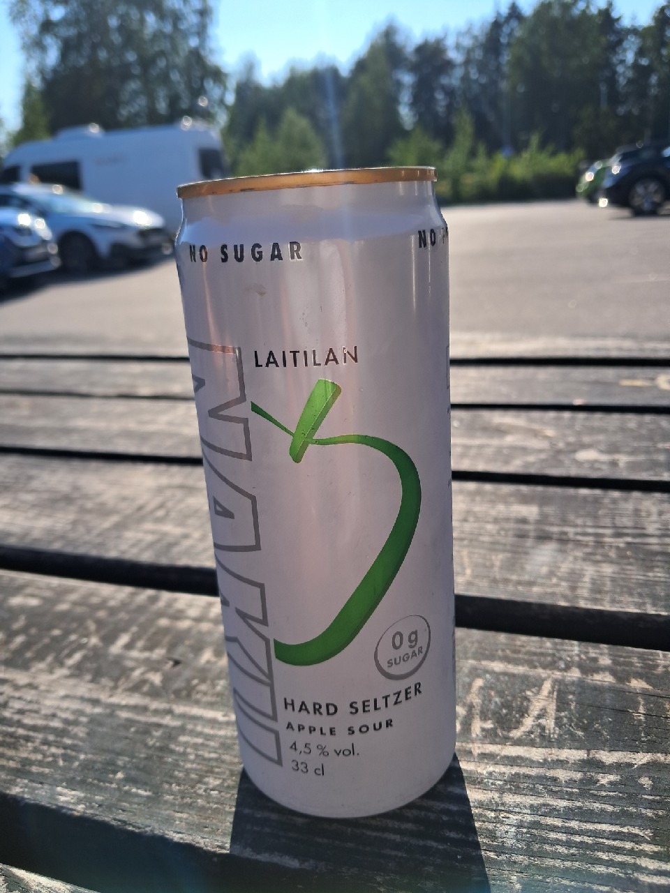NAKU Hard Seltzer Apple Sour, Finland