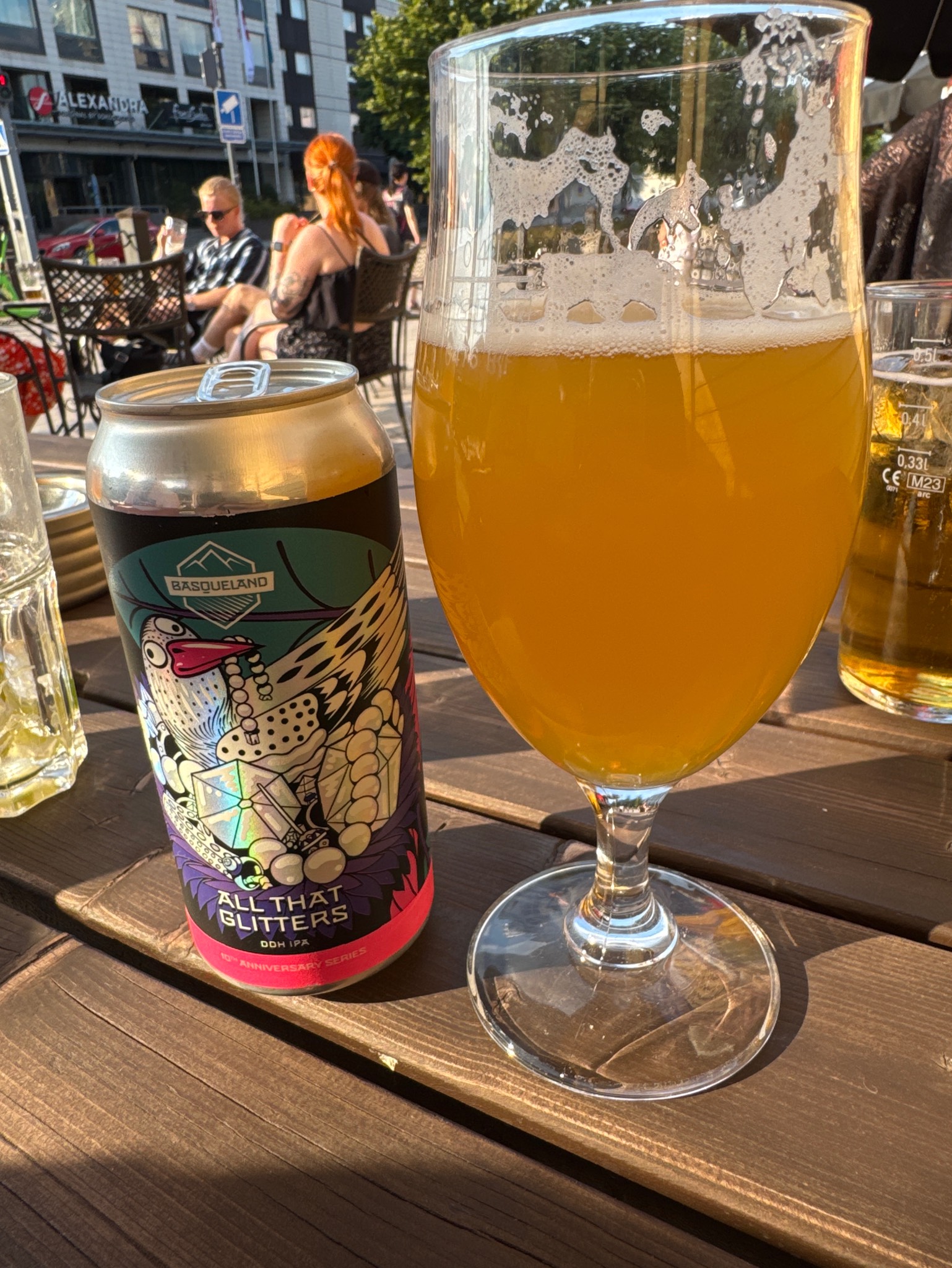 All That Glitters, Spain