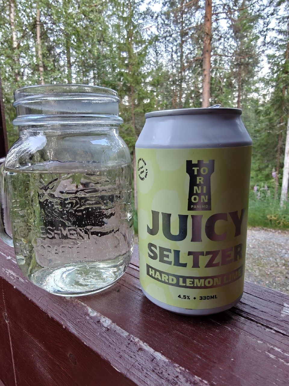 Juicy Seltzer Hard Lemon Lime, Finland