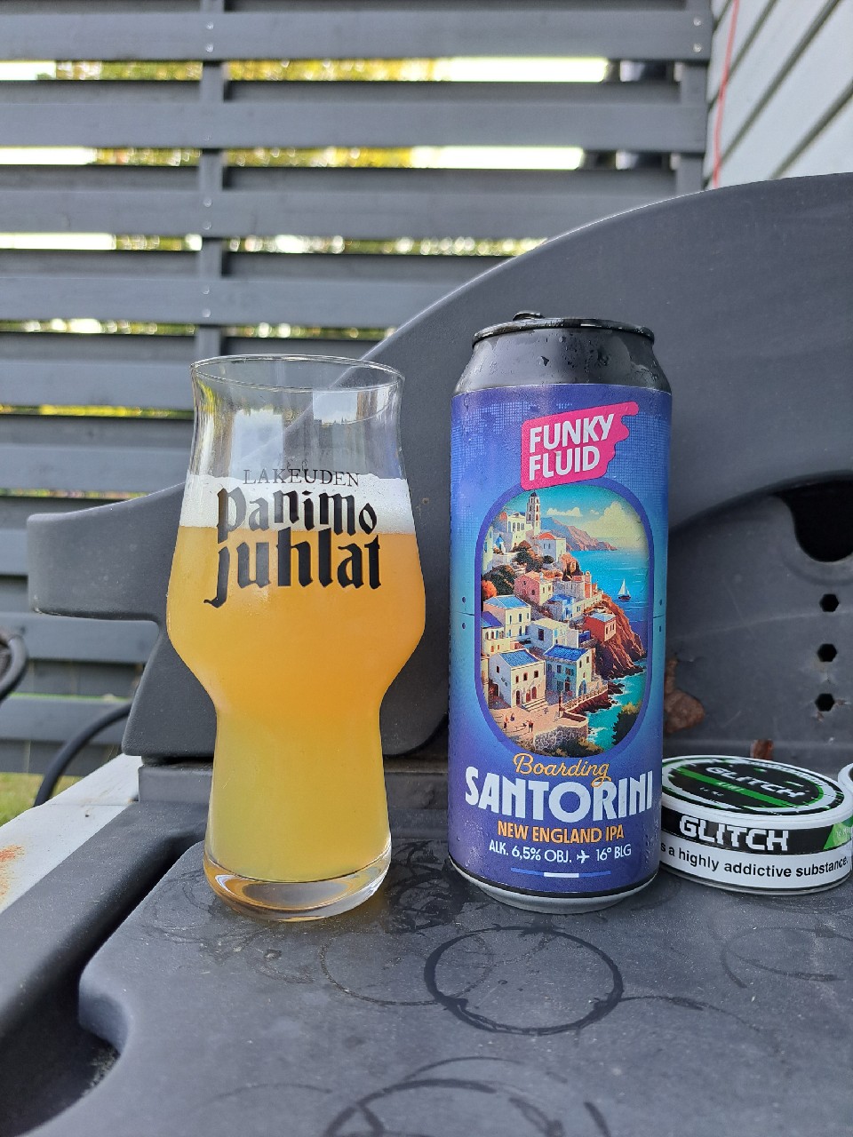 Boarding: Santorini, Poland