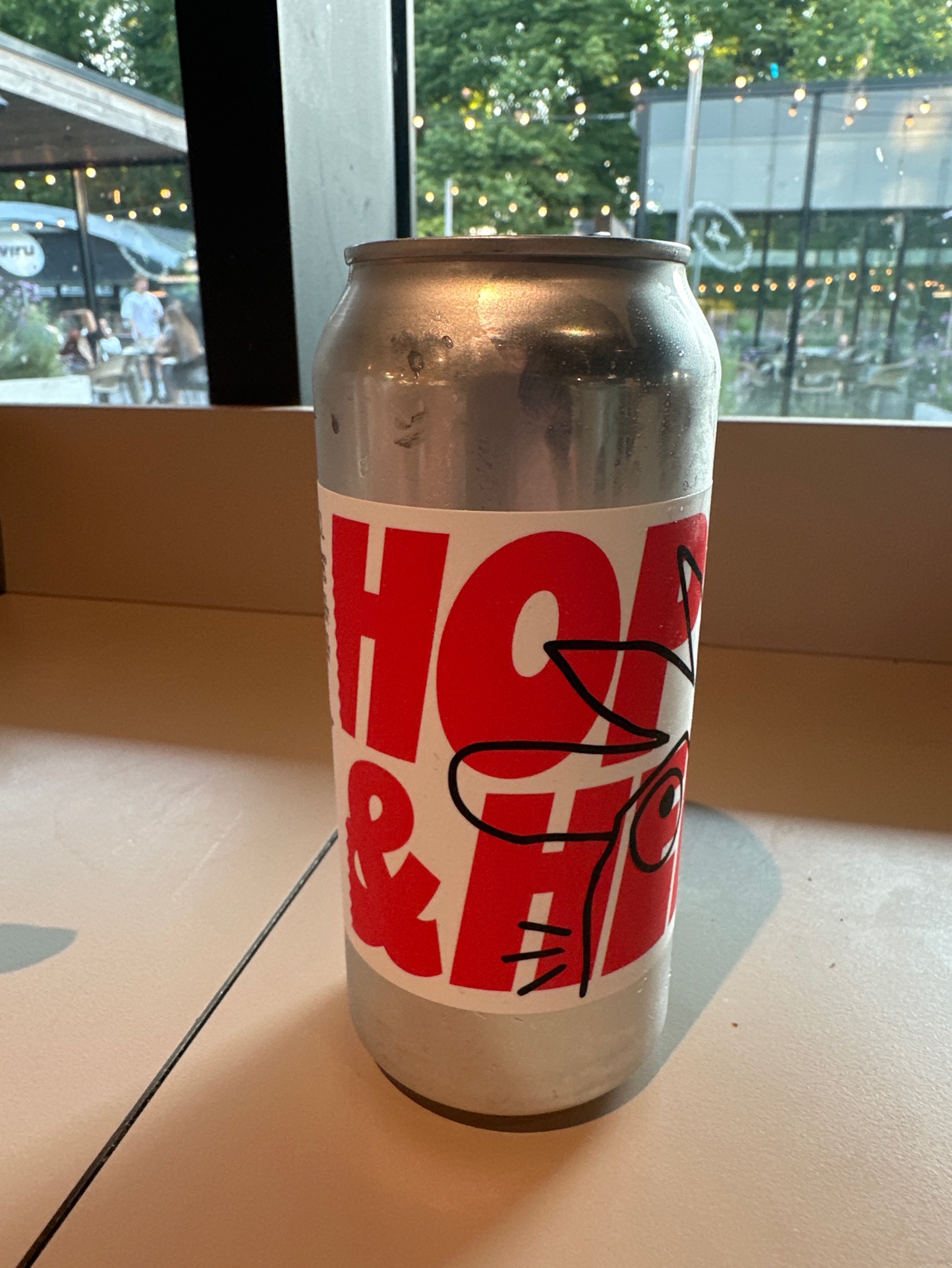 Hen&hop laager, Denmark