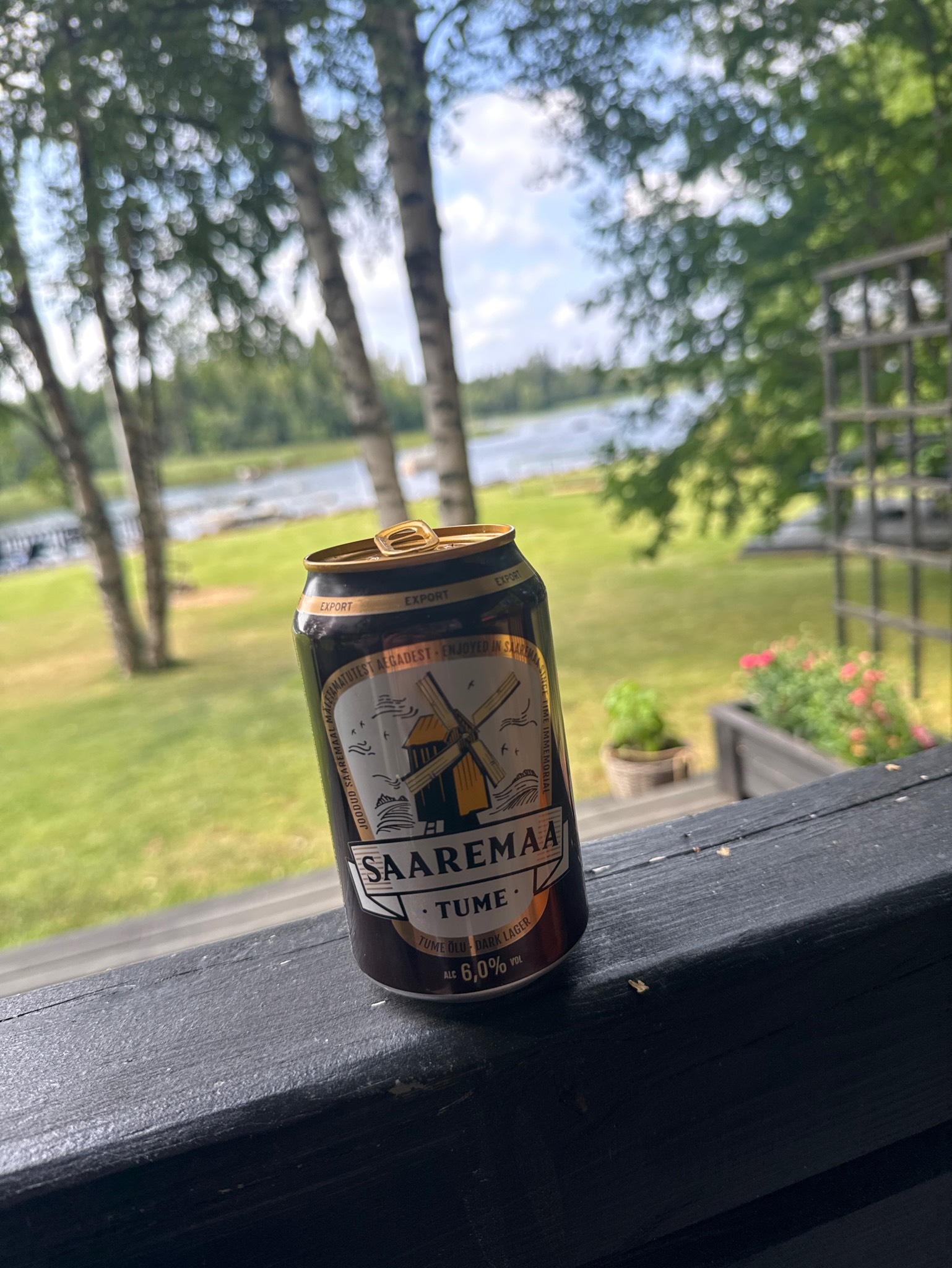 Saaremaa Tume, Estonia