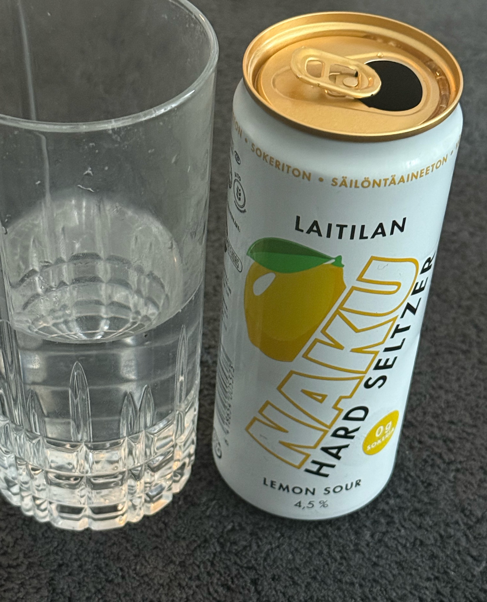 NAKU Hard Seltzer Lemon Sour, Finland