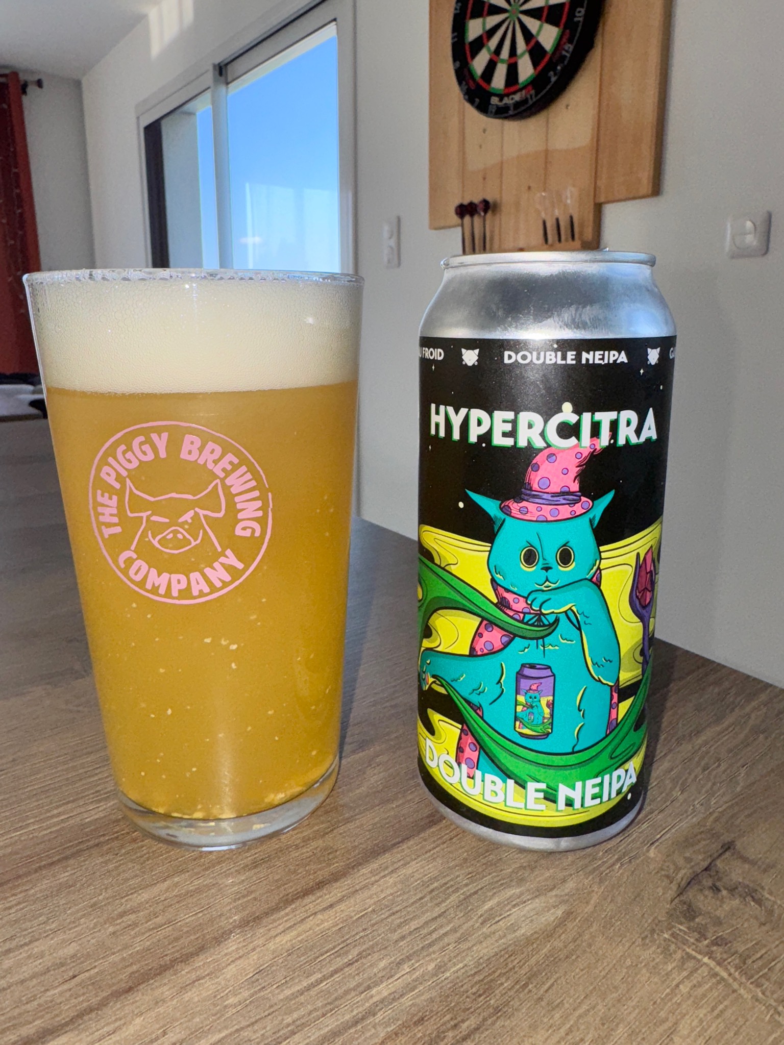 Hypercitra, Canada