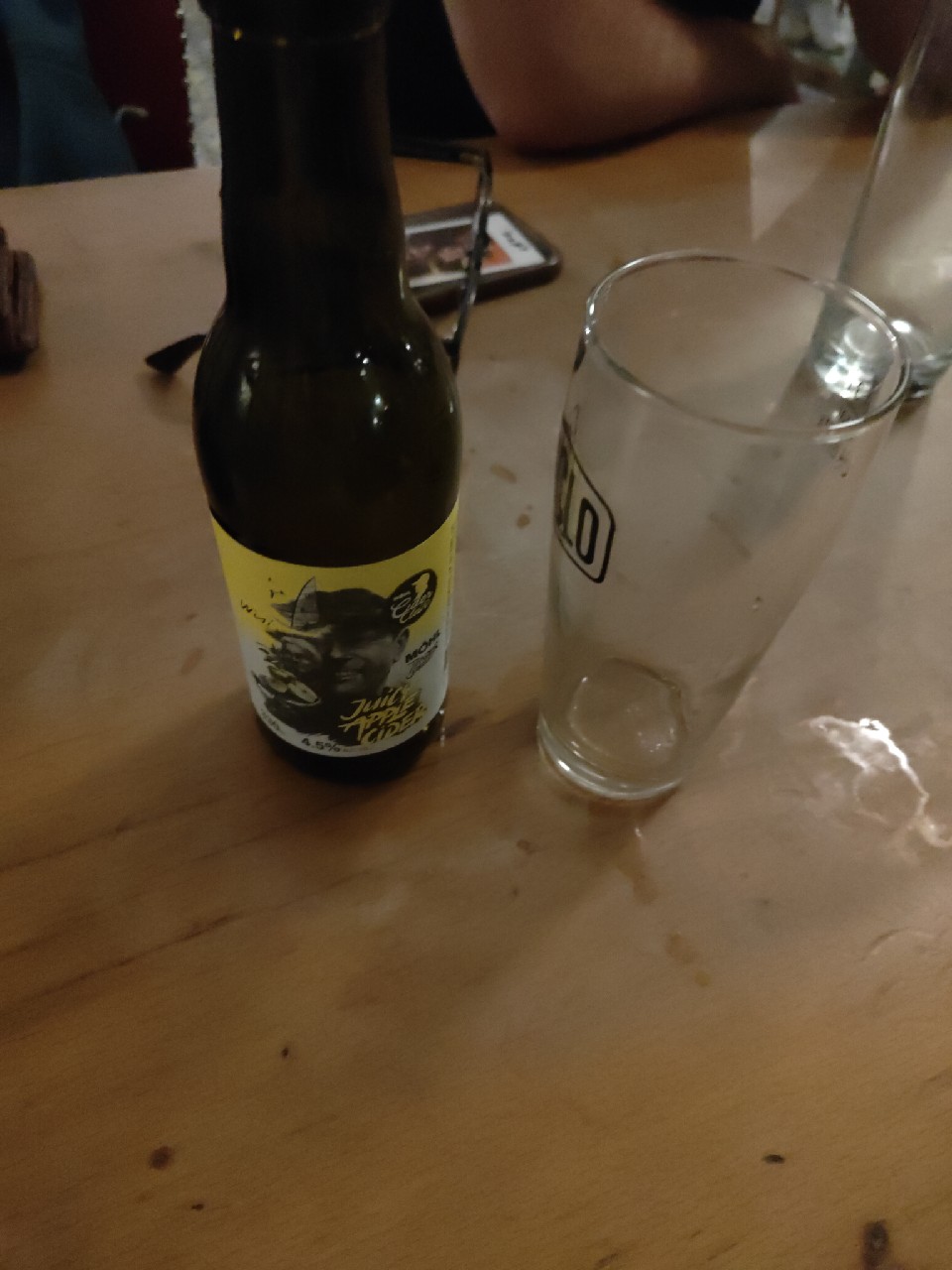 Juicy apple cider, Mohl