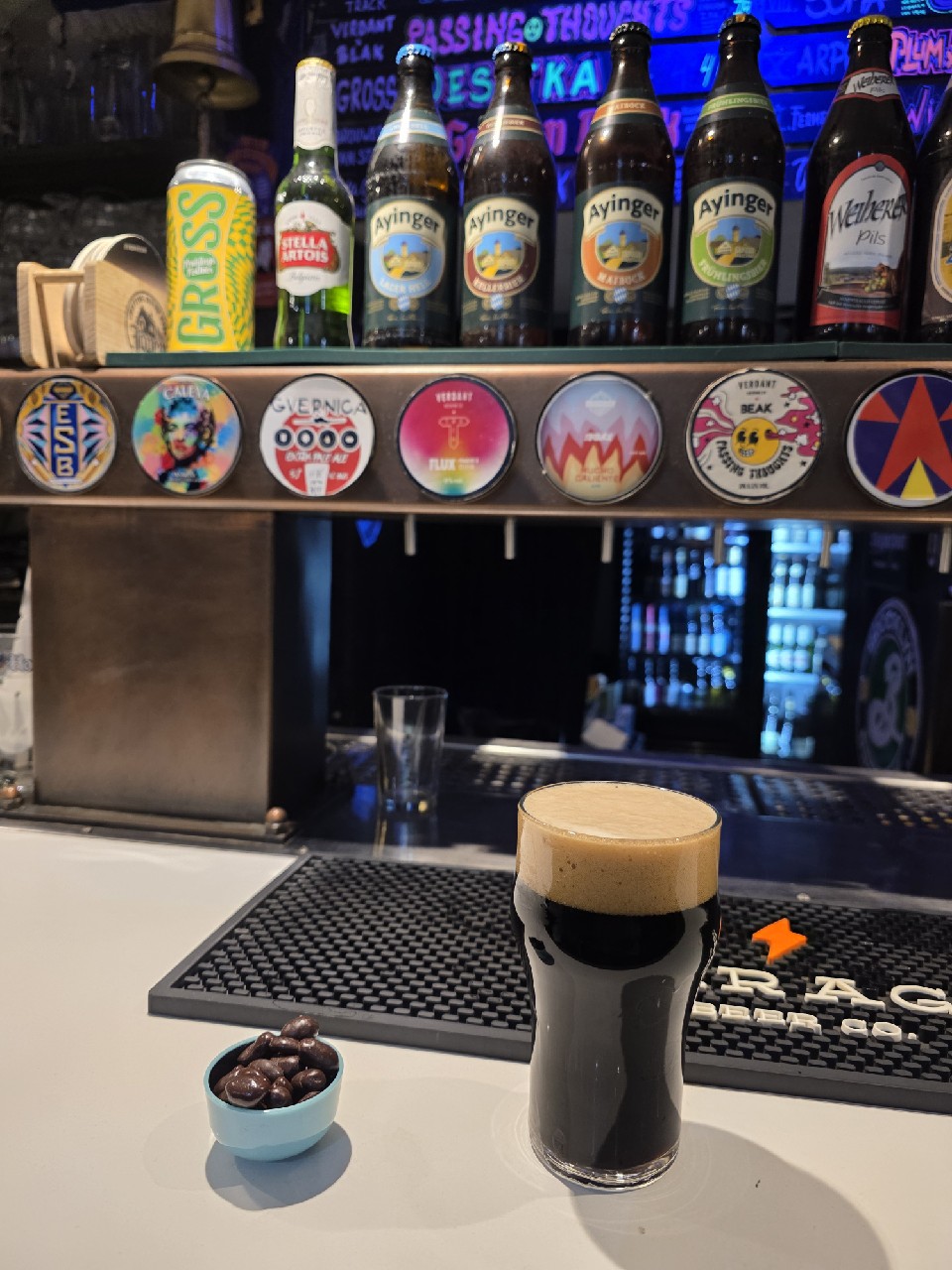 Vanilla Black Velvet (2022), Spain