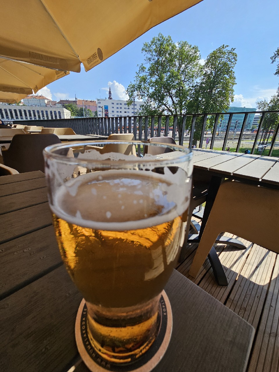 Humalakoda Hele, Estonia